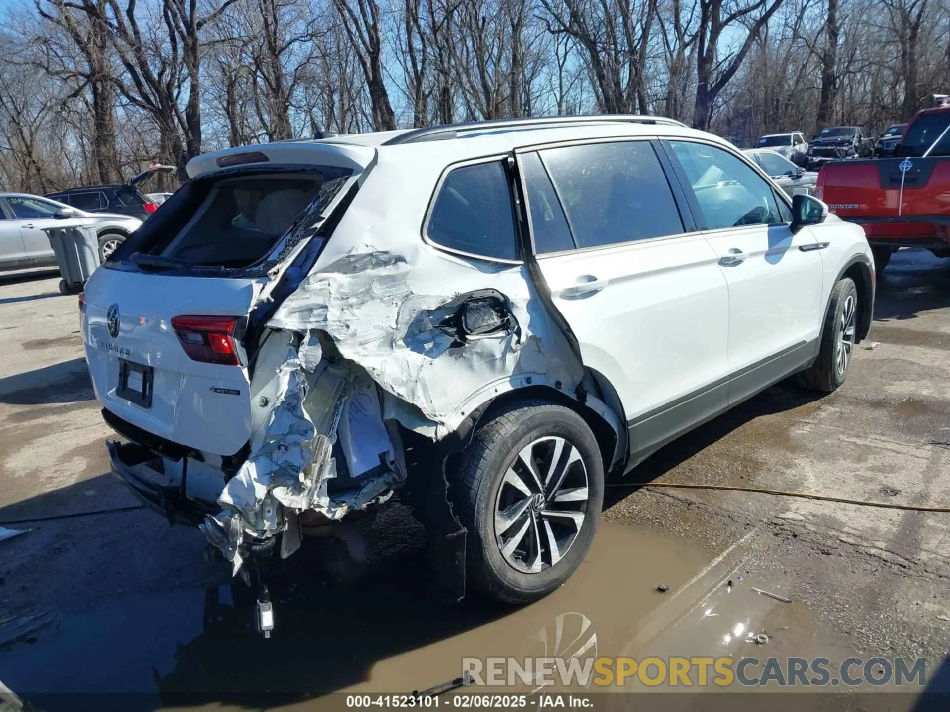 4 fotografías del automóvil dañado 3VV0B7AX5NM042667 VOLKSWAGEN TIGUAN 2022
