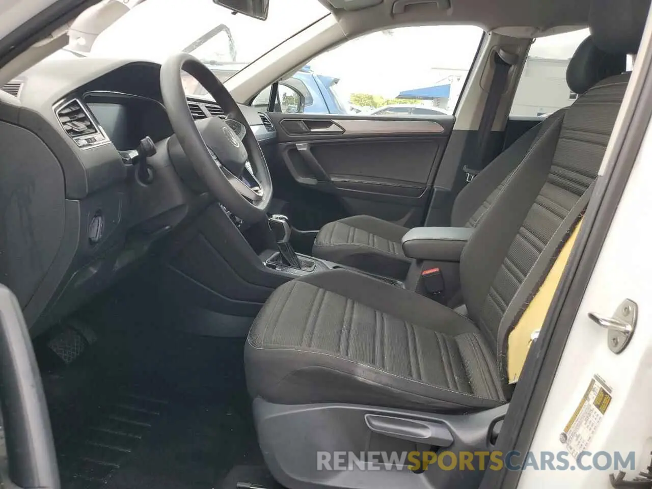 7 fotografías del automóvil dañado 3VV1B7AX5NM143020 VOLKSWAGEN TIGUAN 2022