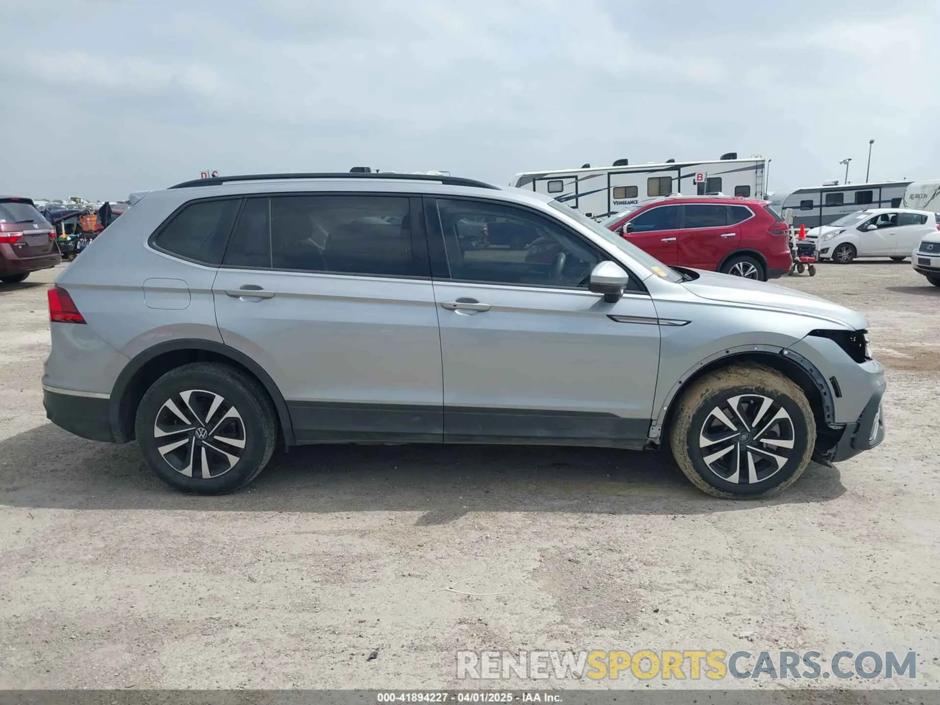13 fotografías del automóvil dañado 3VV1B7AX8NM106849 VOLKSWAGEN TIGUAN 2022