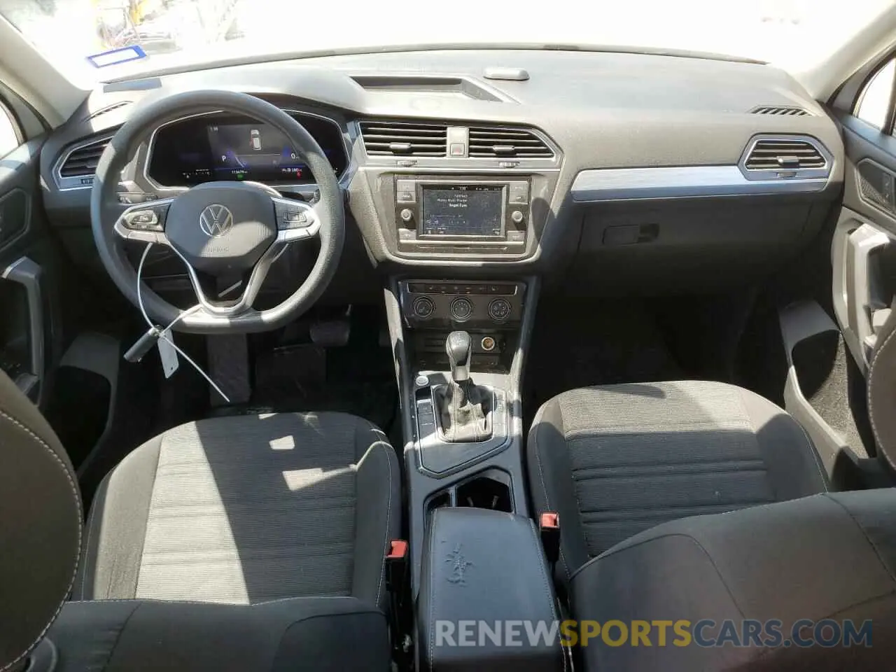 8 fotografías del automóvil dañado 3VV1B7AXXNM011256 VOLKSWAGEN TIGUAN 2022