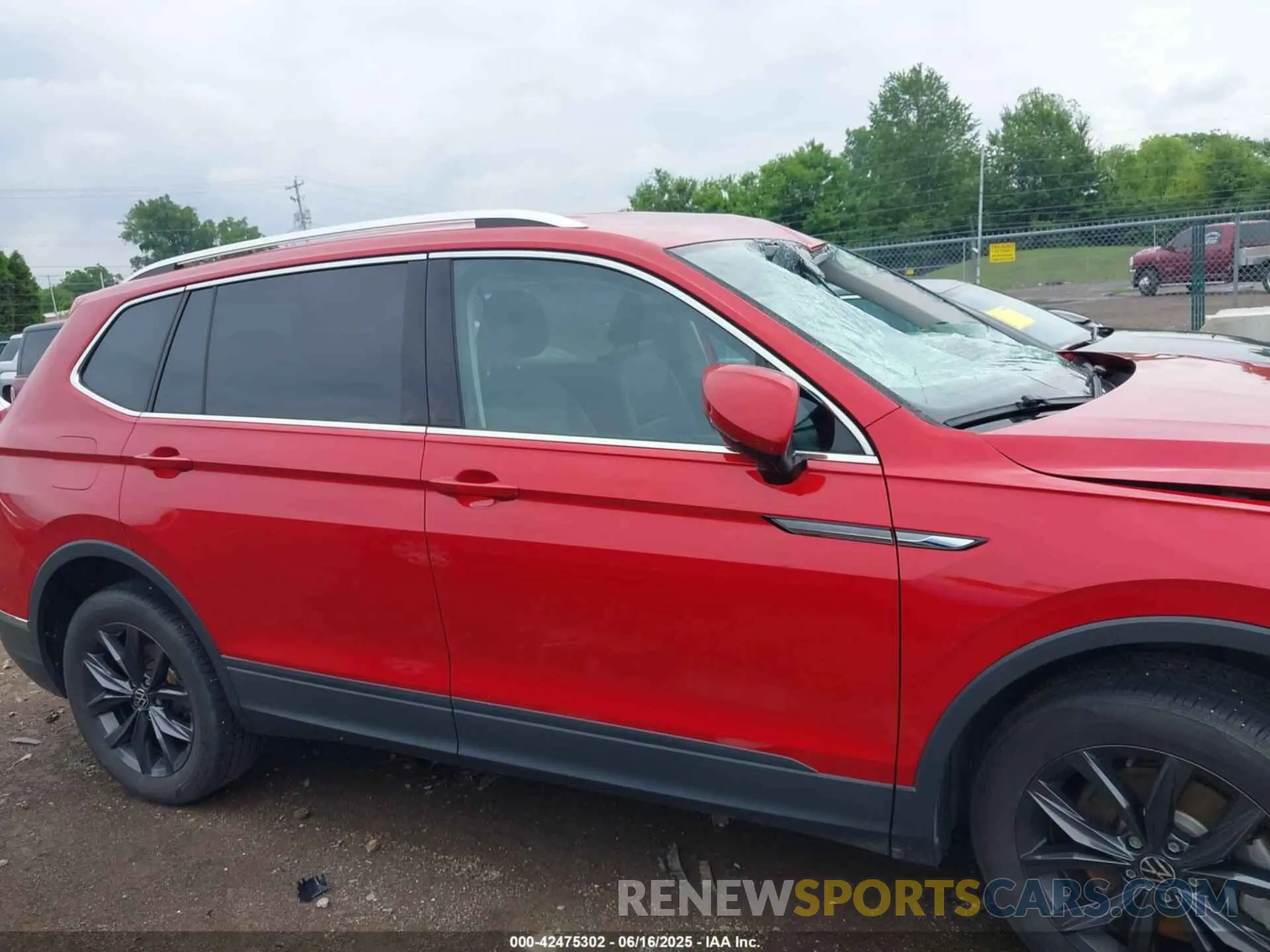 13 fotografías del automóvil dañado 3VV2B7AX0NM020942 VOLKSWAGEN TIGUAN 2022