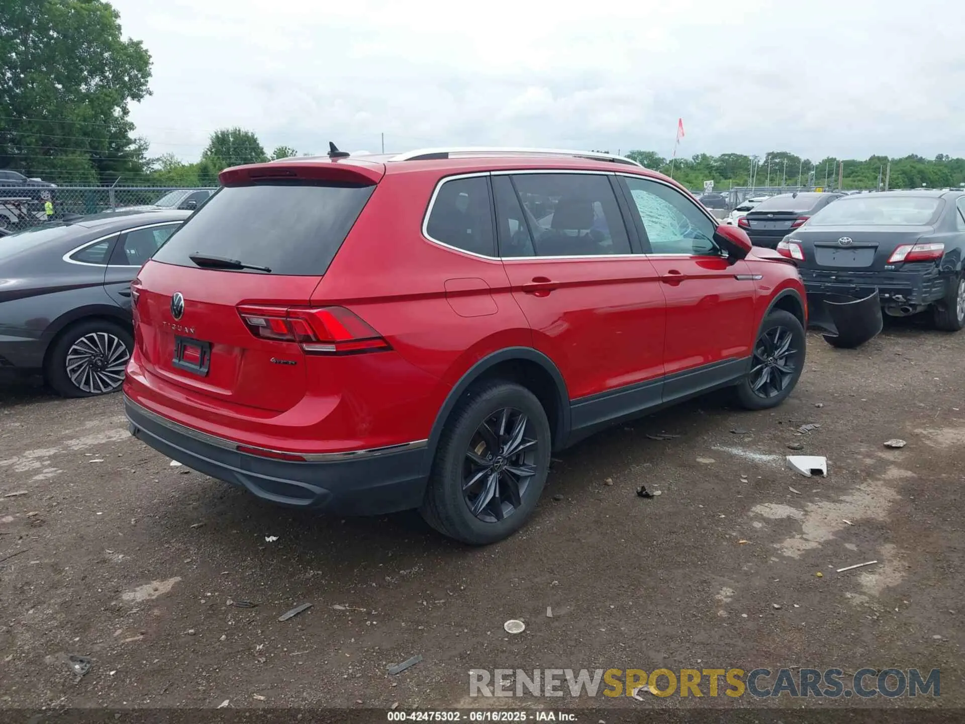 4 fotografías del automóvil dañado 3VV2B7AX0NM020942 VOLKSWAGEN TIGUAN 2022