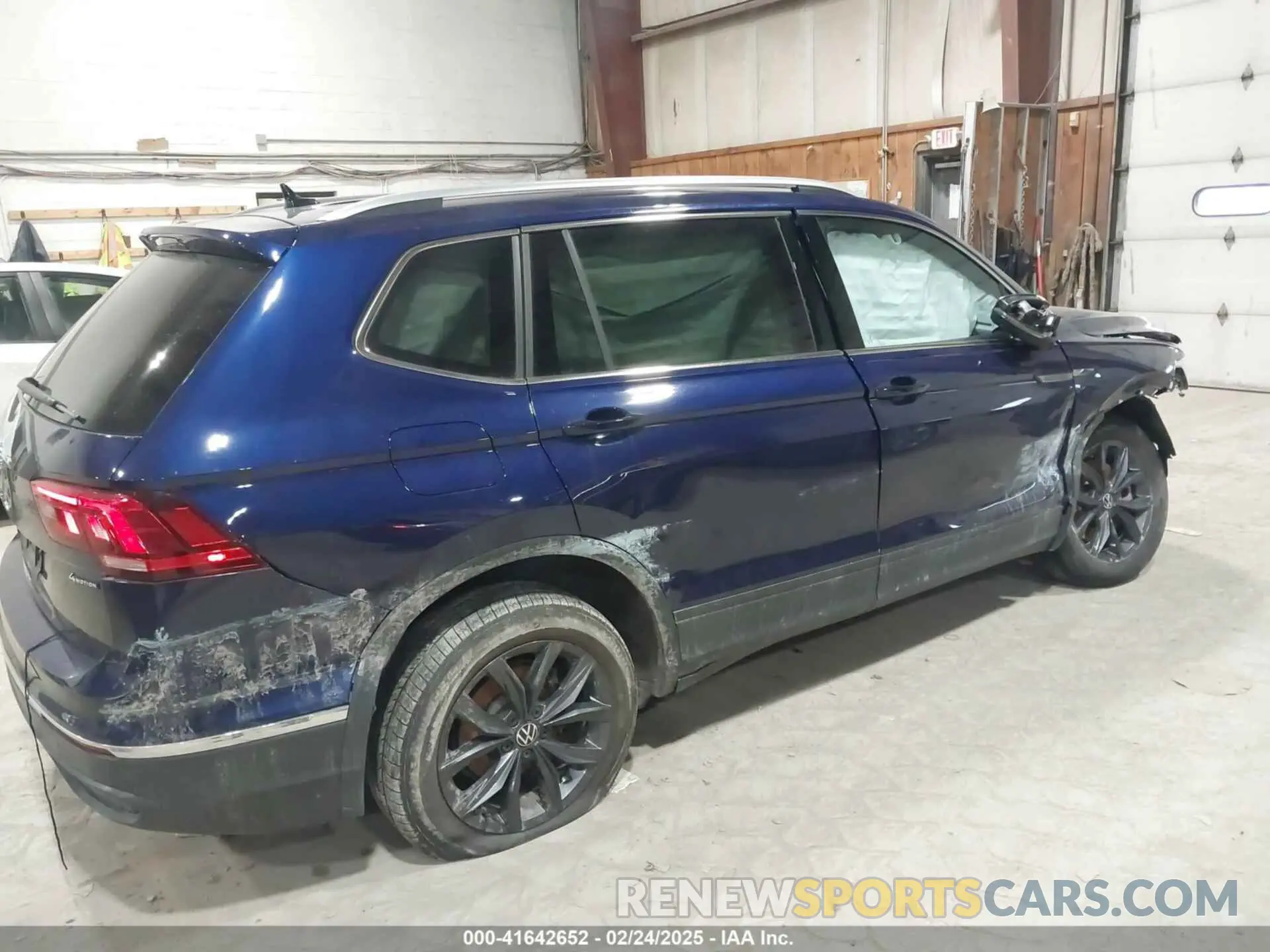 18 fotografías del automóvil dañado 3VV2B7AX5NM077153 VOLKSWAGEN TIGUAN 2022