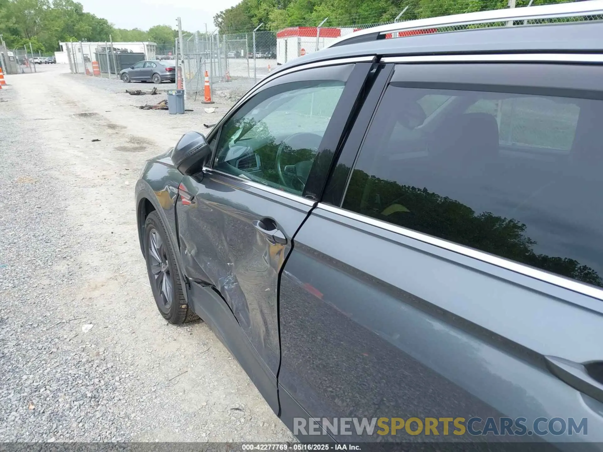 17 fotografías del automóvil dañado 3VV2B7AX7NM014782 VOLKSWAGEN TIGUAN 2022