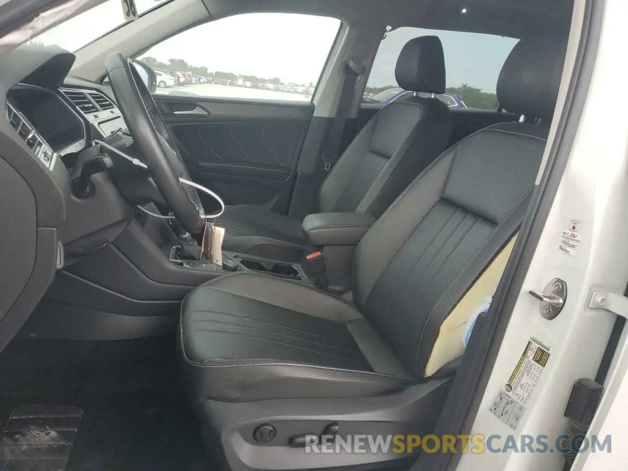 7 fotografías del automóvil dañado 3VV2B7AX7NM027421 VOLKSWAGEN TIGUAN 2022