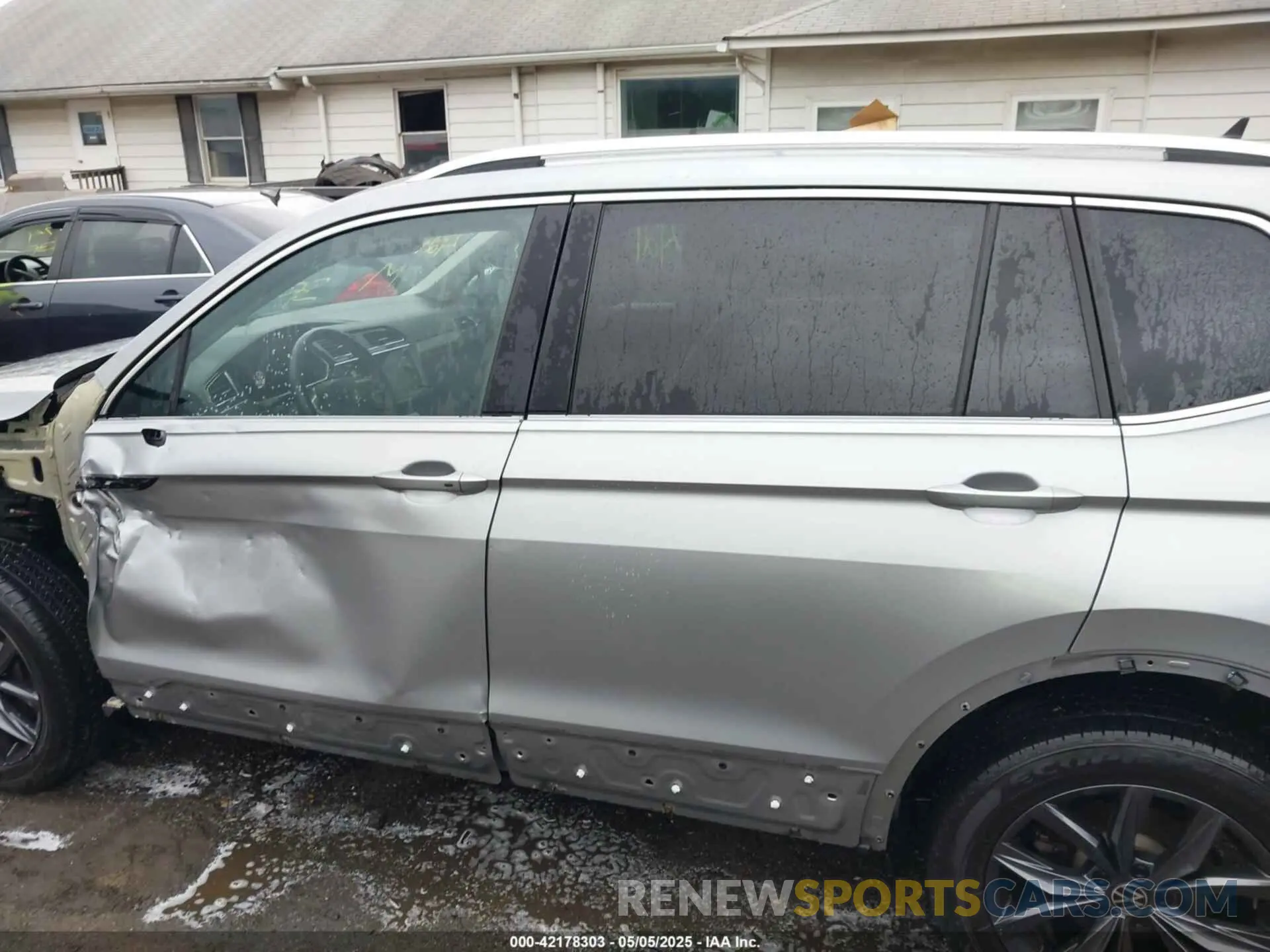 15 fotografías del automóvil dañado 3VV2B7AX7NM118981 VOLKSWAGEN TIGUAN 2022