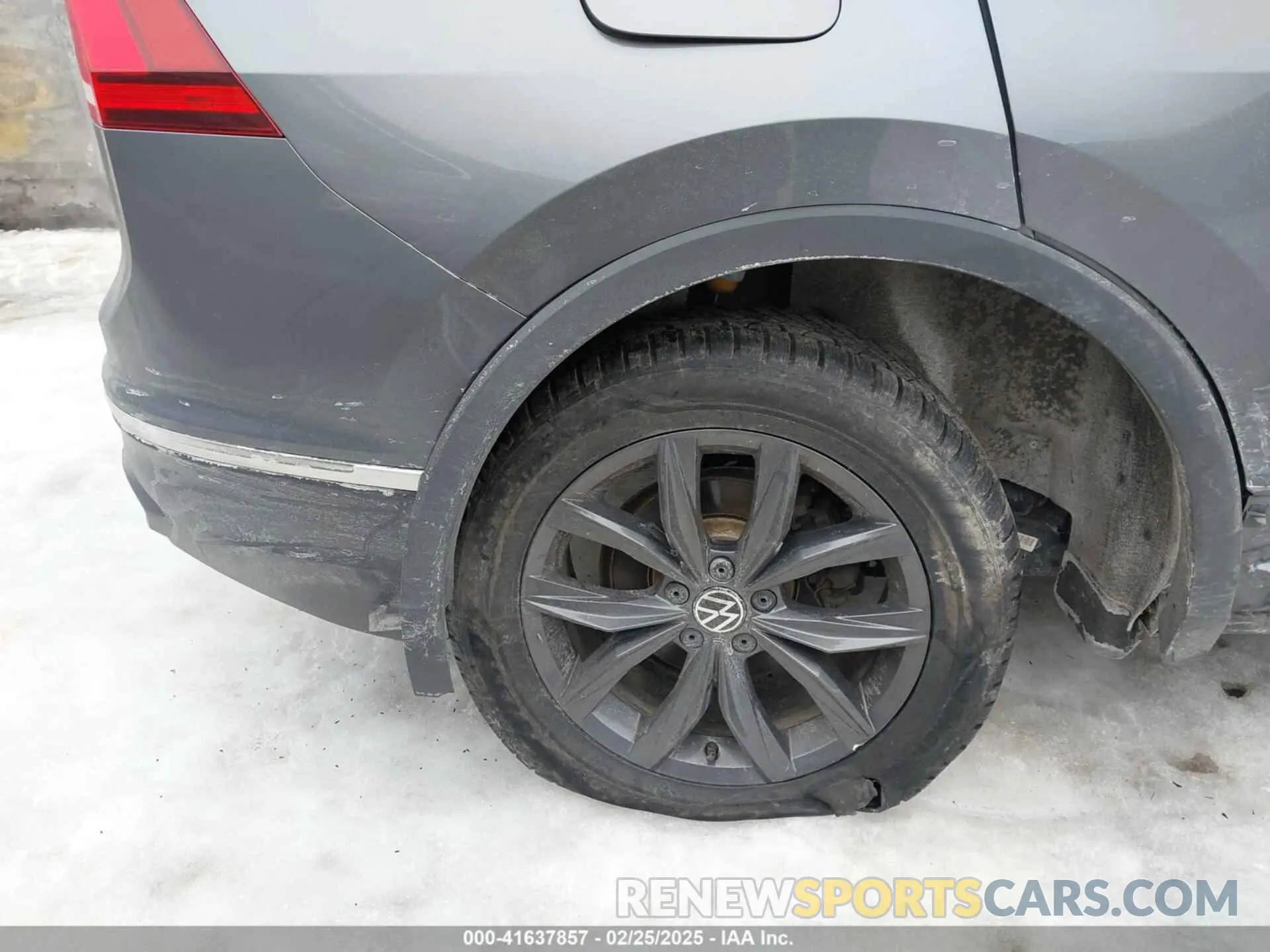 19 fotografías del automóvil dañado 3VV2B7AX8NM019151 VOLKSWAGEN TIGUAN 2022