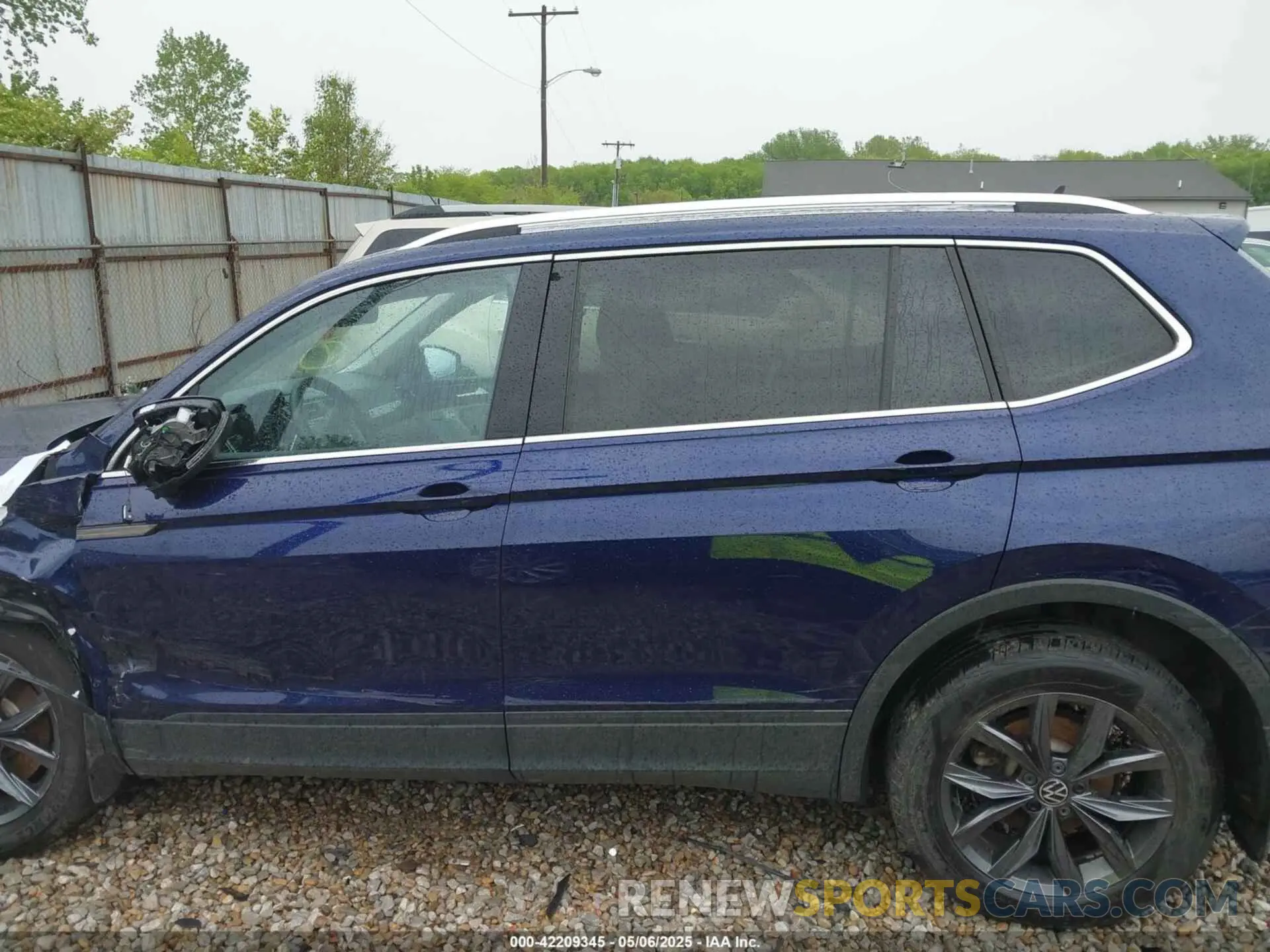 14 fotografías del automóvil dañado 3VV2B7AX8NM098143 VOLKSWAGEN TIGUAN 2022