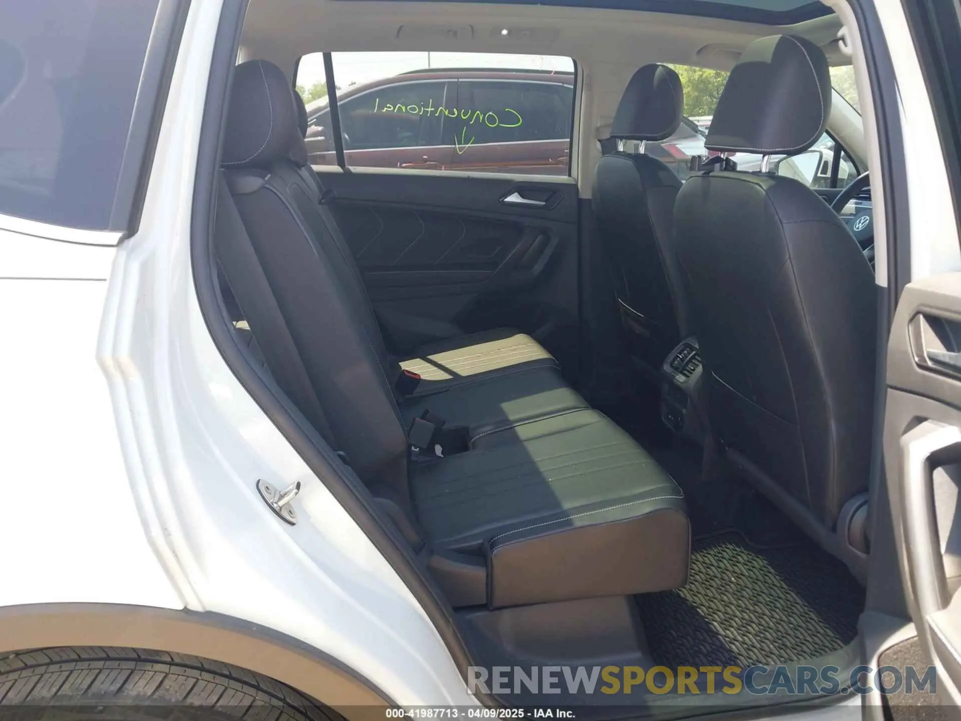 8 fotografías del automóvil dañado 3VV3B7AX7NM032705 VOLKSWAGEN TIGUAN 2022