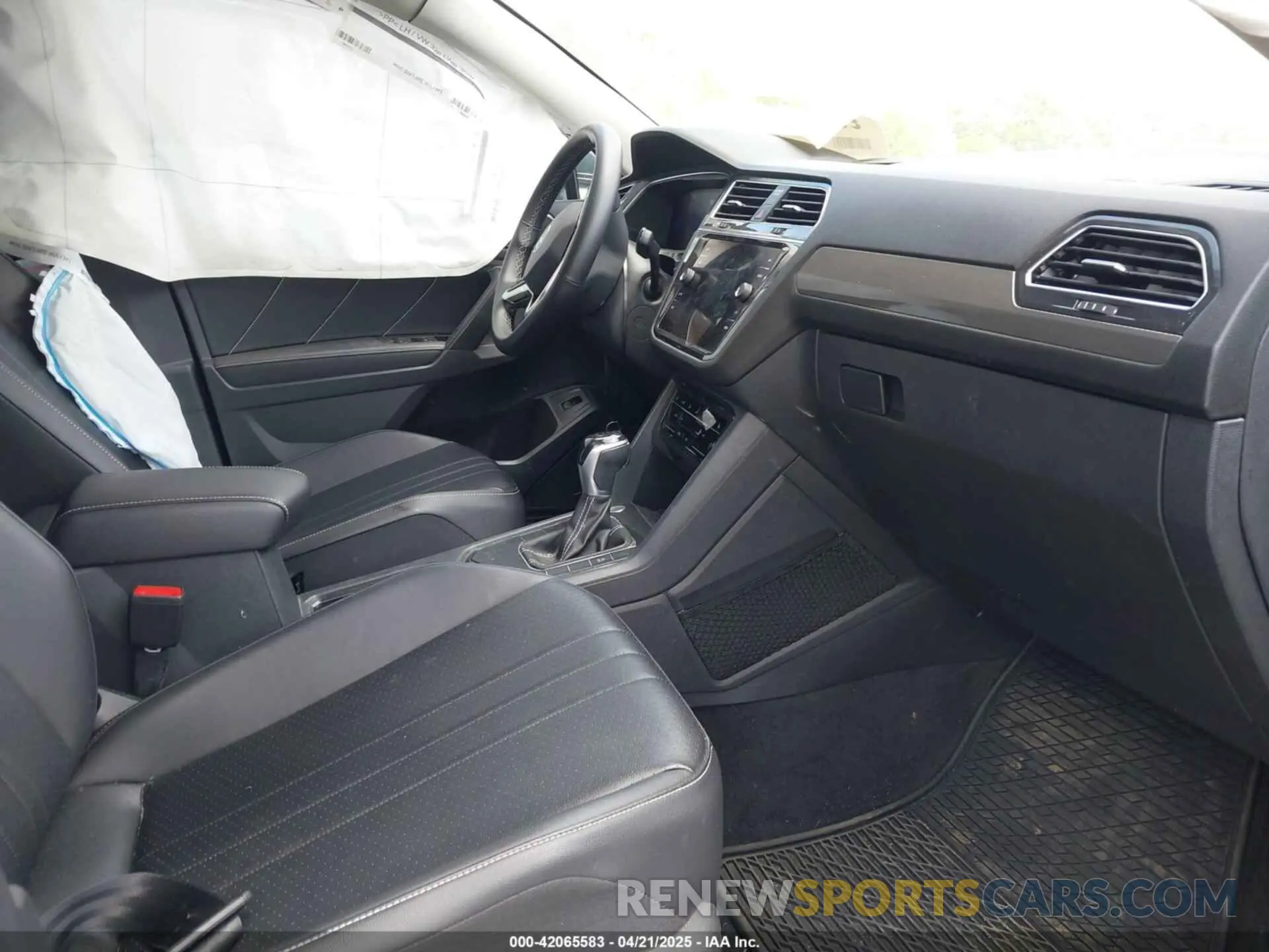 5 fotografías del automóvil dañado 3VV3B7AX9NM089164 VOLKSWAGEN TIGUAN 2022