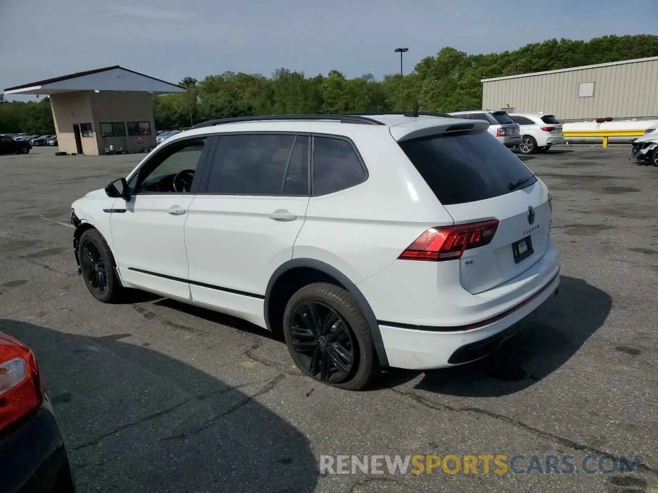 2 fotografías del automóvil dañado 3VV8B7AX5NM010062 VOLKSWAGEN TIGUAN 2022