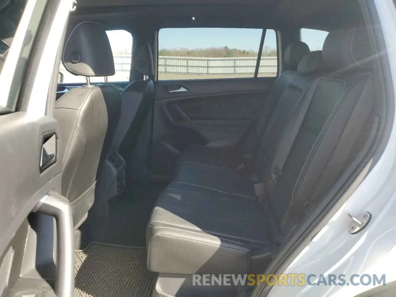11 fotografías del automóvil dañado 3VV8B7AX5NM094495 VOLKSWAGEN TIGUAN 2022