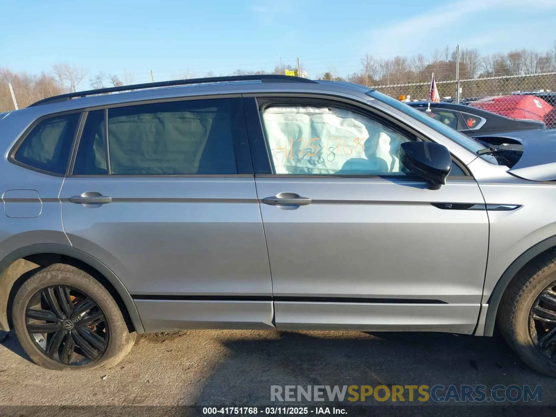 13 fotografías del automóvil dañado 3VV8B7AXXNM156120 VOLKSWAGEN TIGUAN 2022