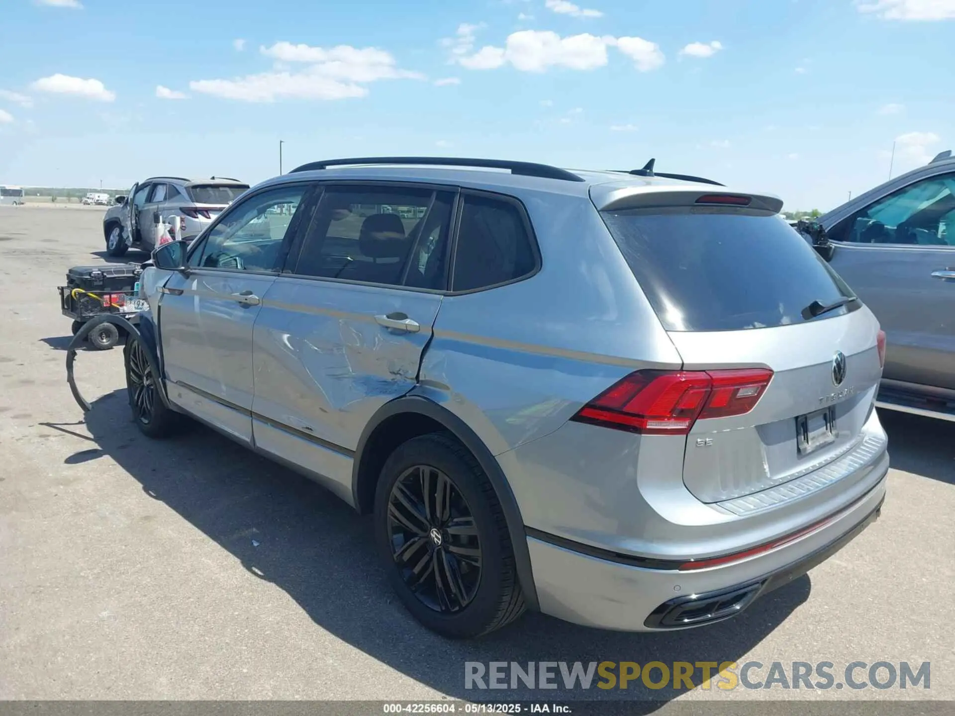3 fotografías del automóvil dañado 3VVCB7AX2NM003645 VOLKSWAGEN TIGUAN 2022