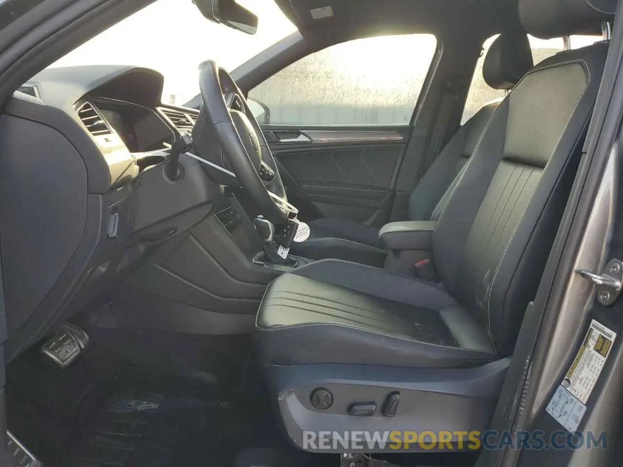 7 fotografías del automóvil dañado 3VVCB7AX2NM063439 VOLKSWAGEN TIGUAN 2022
