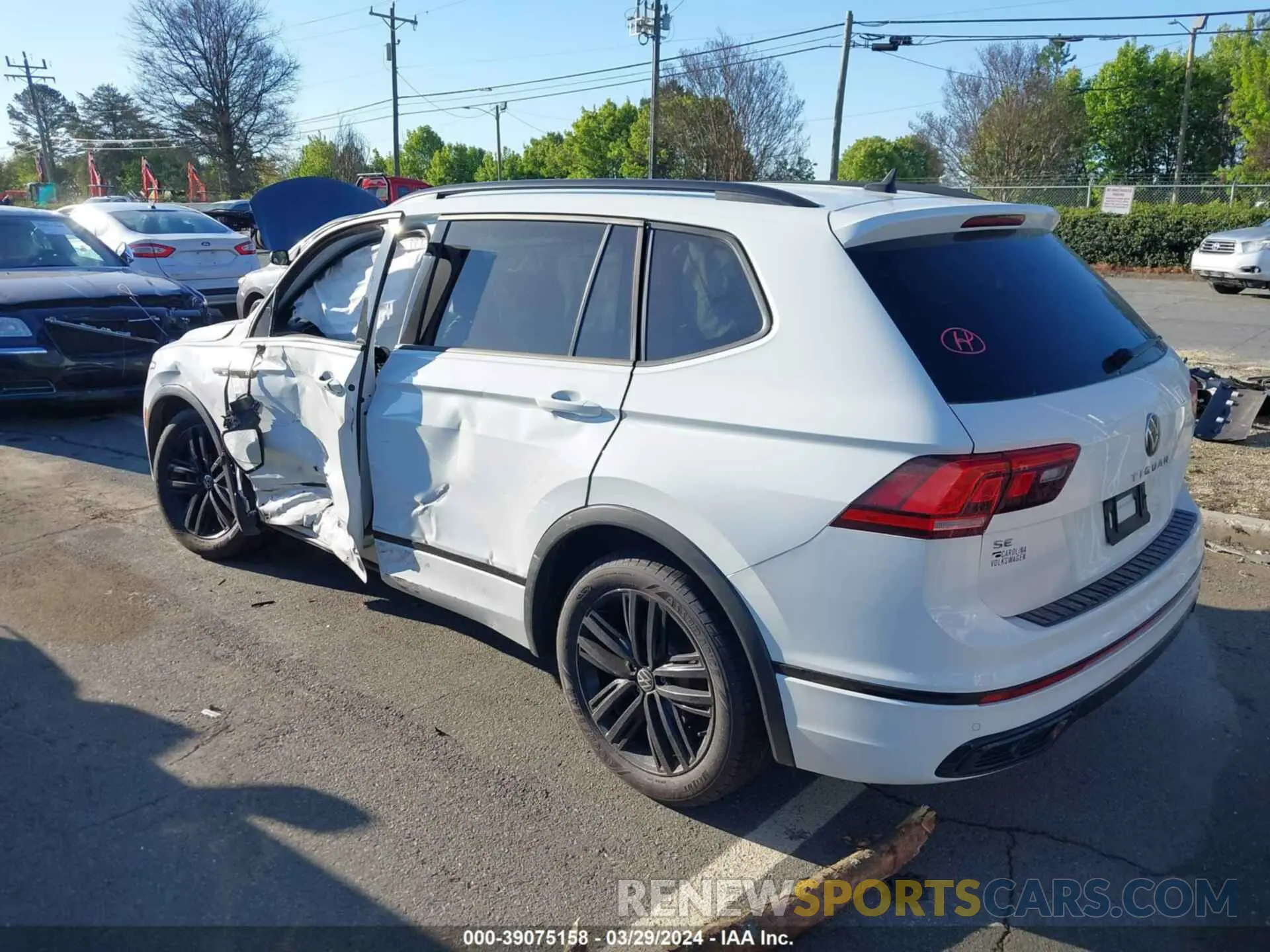 3 fotografías del automóvil dañado 3VVCB7AX3NM009759 VOLKSWAGEN TIGUAN 2022