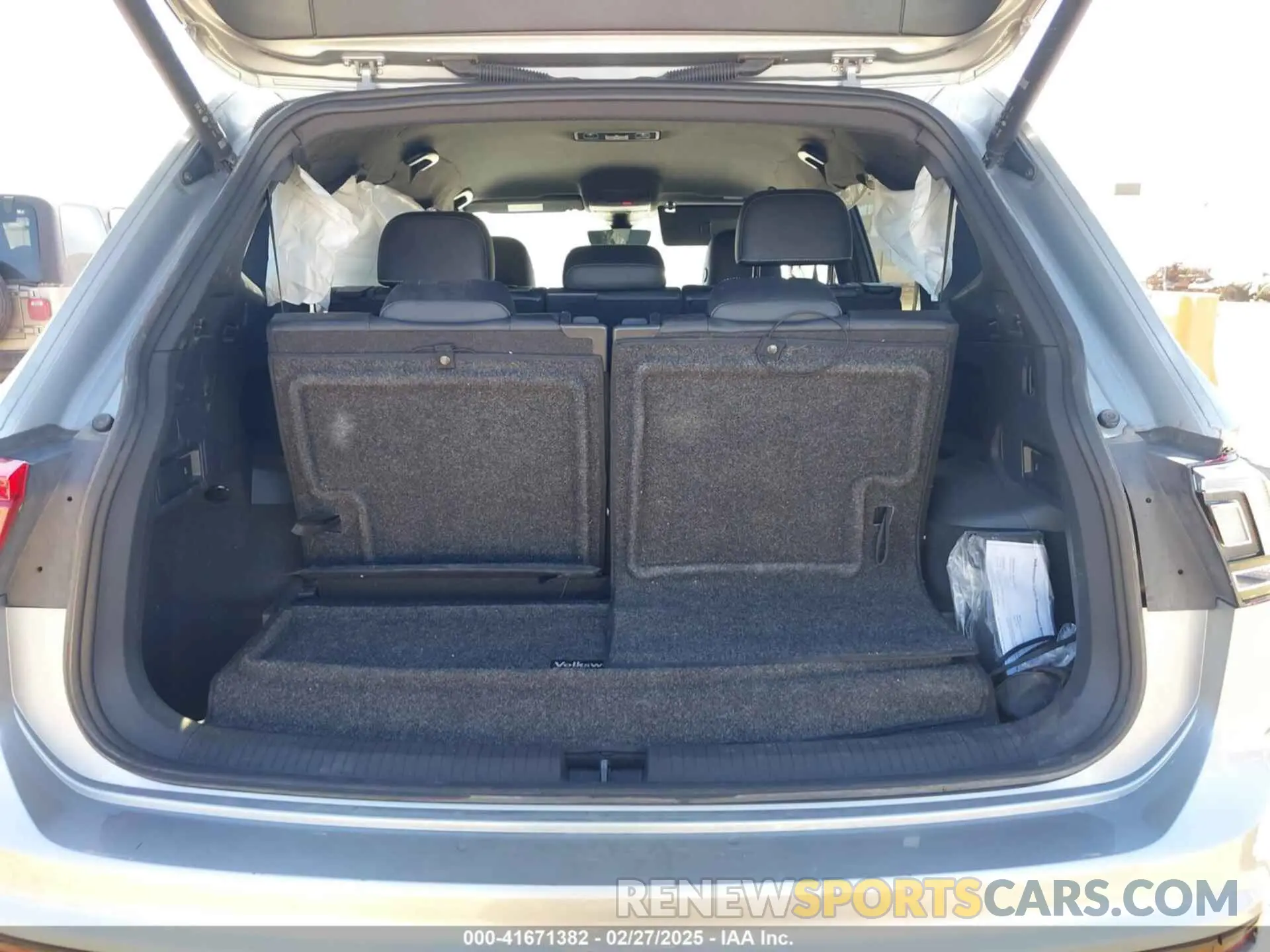 16 fotografías del automóvil dañado 3VVCB7AX4NM008121 VOLKSWAGEN TIGUAN 2022