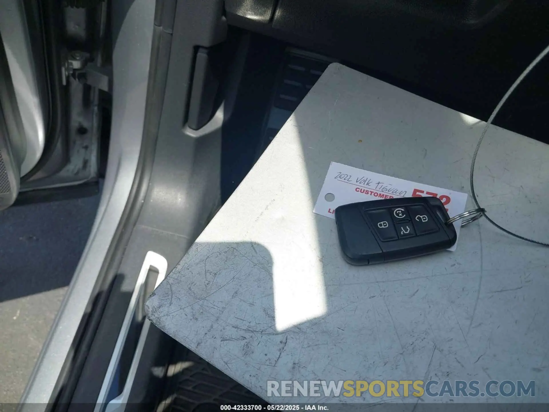 11 fotografías del automóvil dañado 3VVCB7AX5NM063130 VOLKSWAGEN TIGUAN 2022
