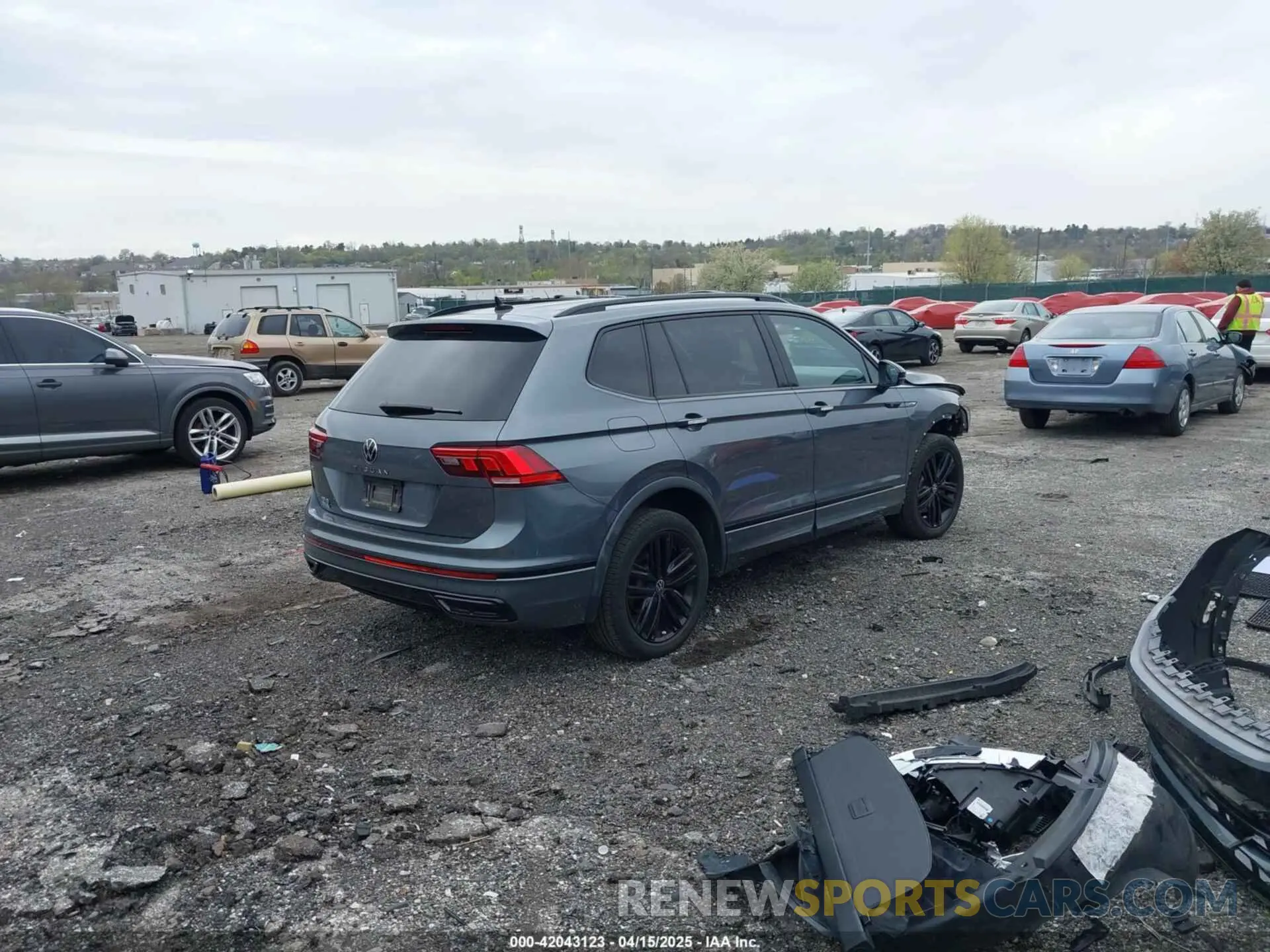 4 fotografías del automóvil dañado 3VVCB7AX9NM014741 VOLKSWAGEN TIGUAN 2022