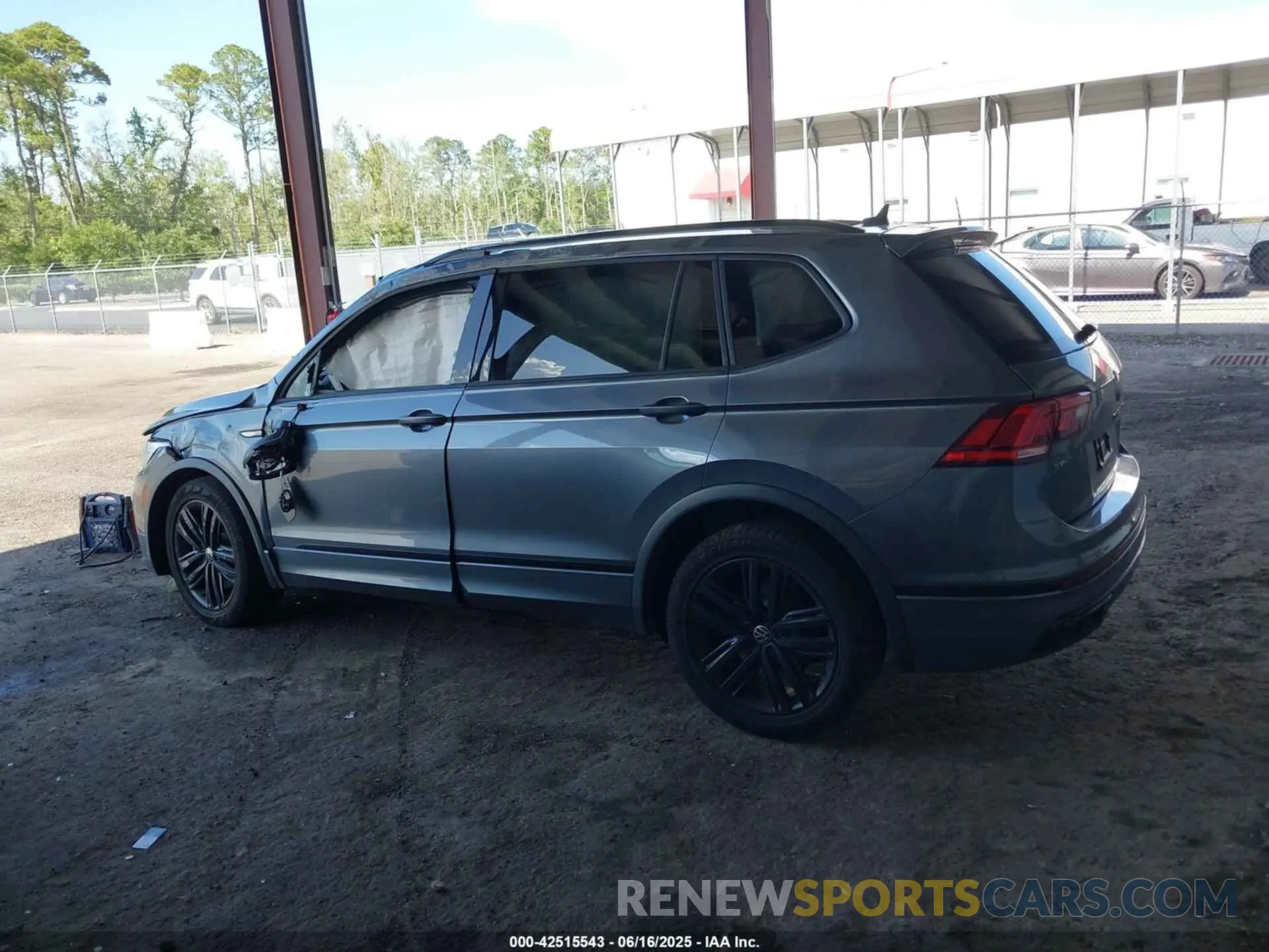 14 fotografías del automóvil dañado 3VVCB7AXXNM091425 VOLKSWAGEN TIGUAN 2022