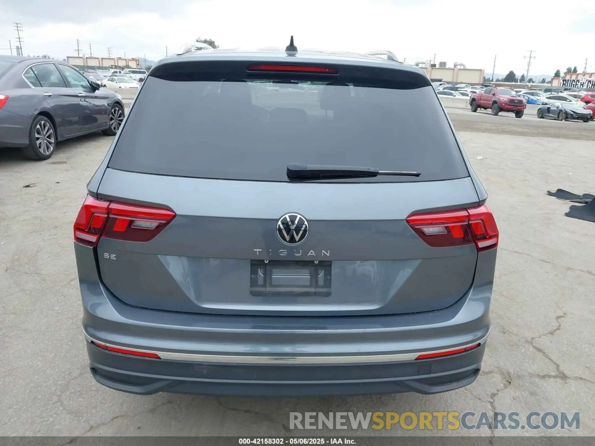17 fotografías del automóvil dañado 3VV3B7AX0PM130980 VOLKSWAGEN TIGUAN 2023
