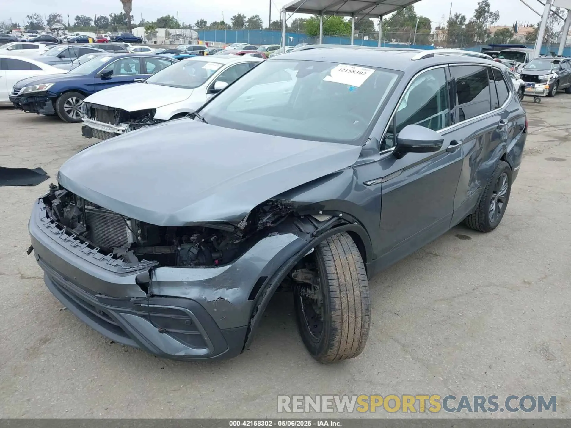 2 fotografías del automóvil dañado 3VV3B7AX0PM130980 VOLKSWAGEN TIGUAN 2023