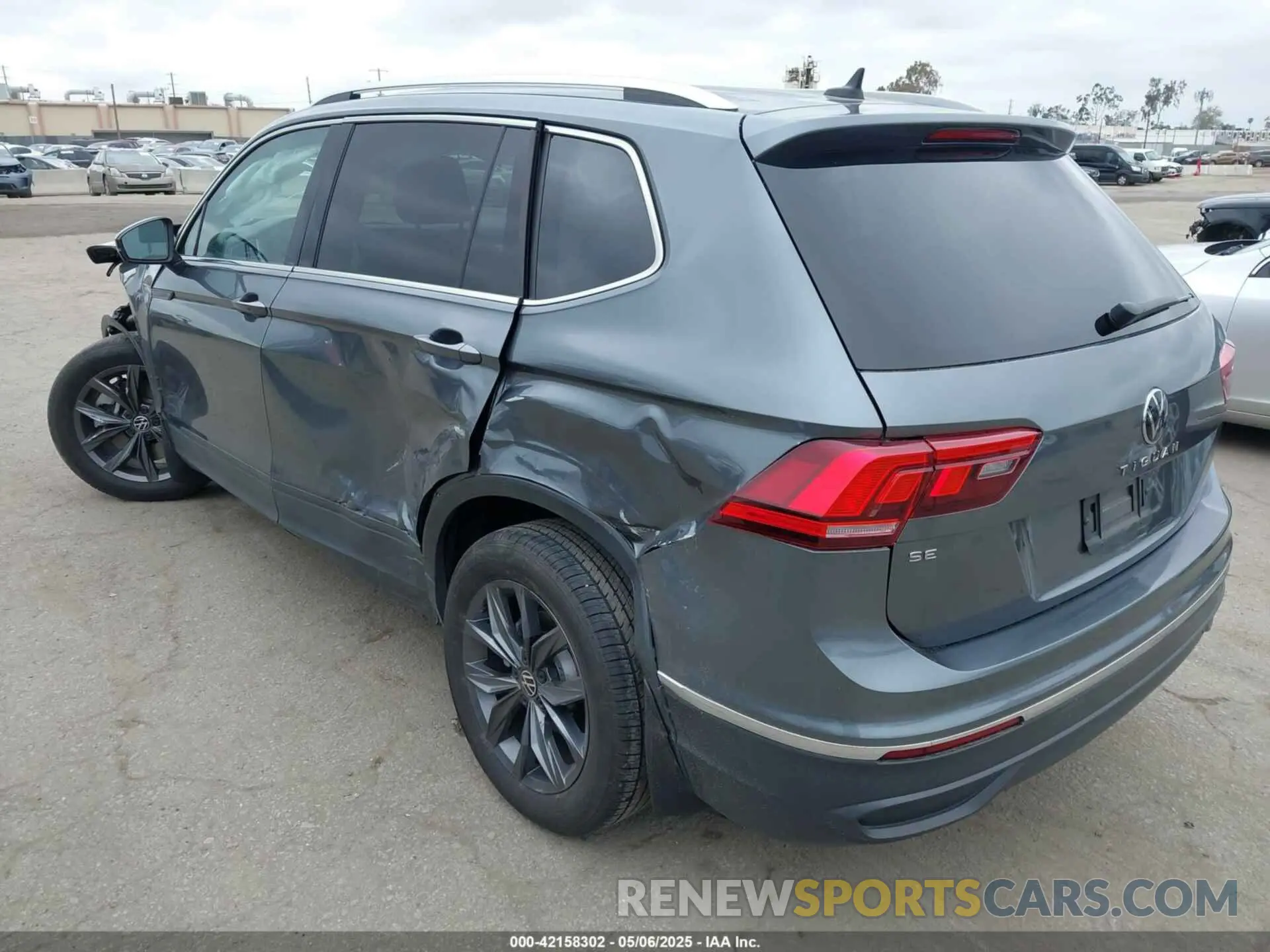 3 fotografías del automóvil dañado 3VV3B7AX0PM130980 VOLKSWAGEN TIGUAN 2023