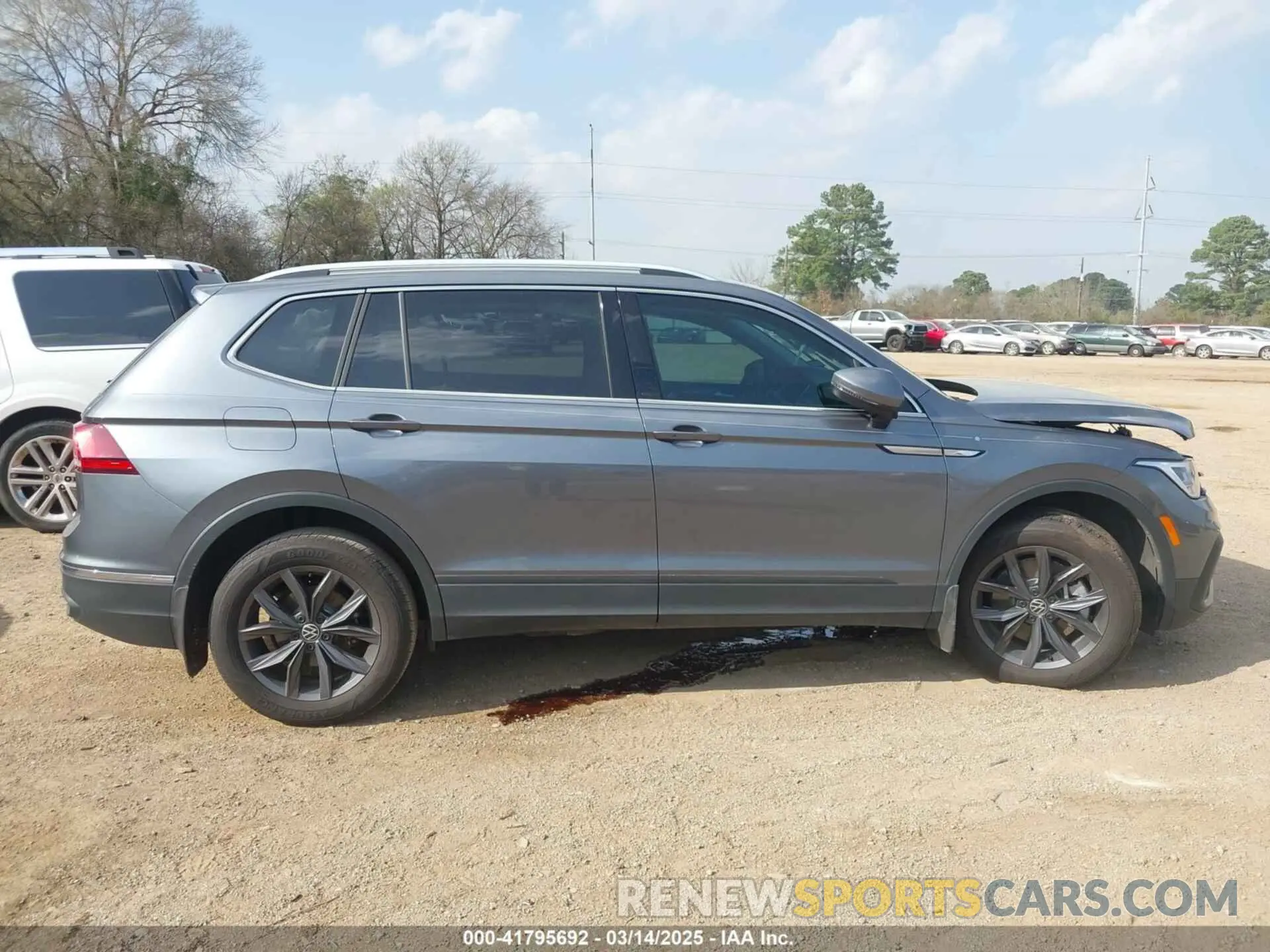 13 fotografías del automóvil dañado 3VV3B7AX1PM082647 VOLKSWAGEN TIGUAN 2023