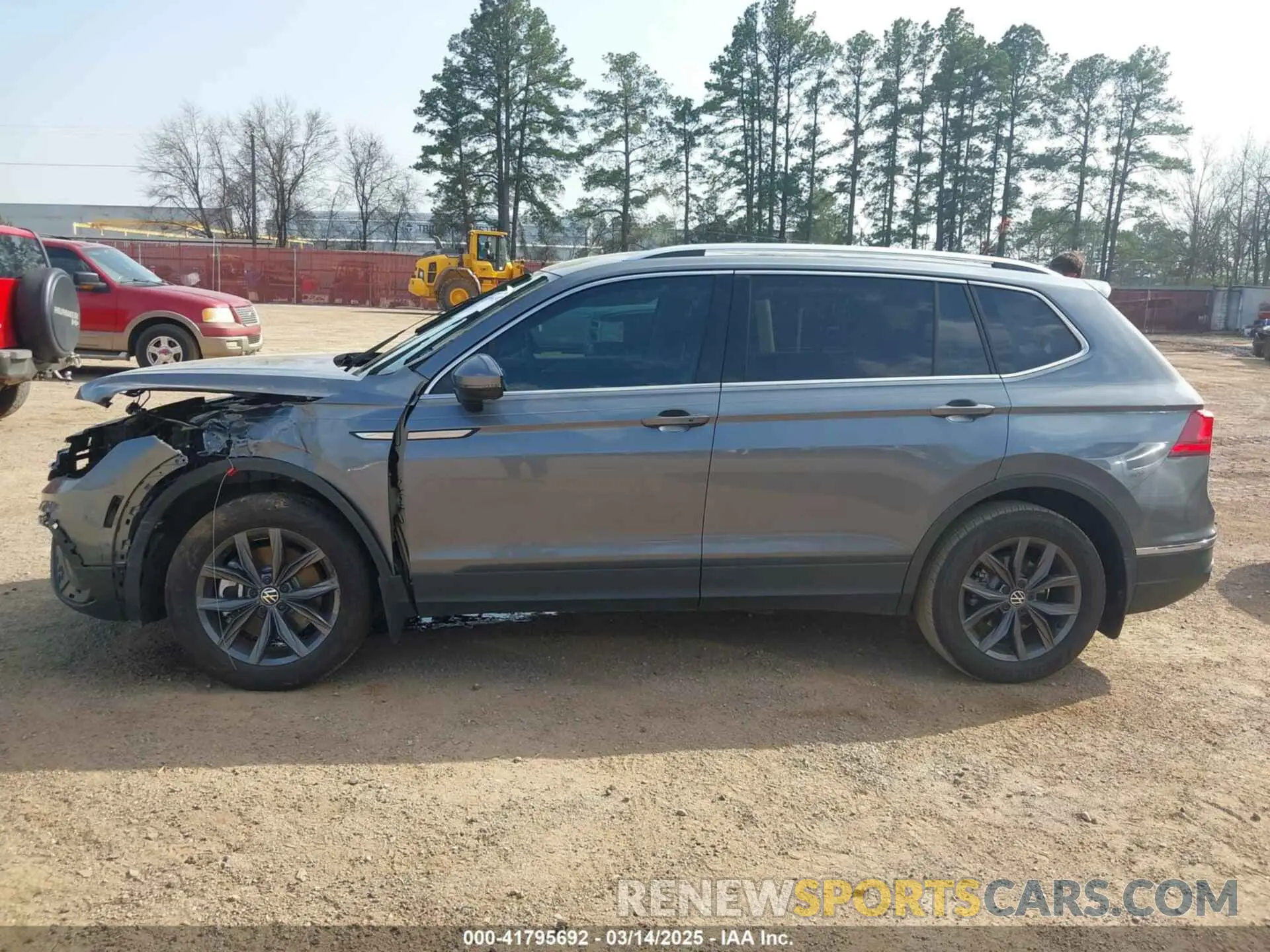 14 fotografías del automóvil dañado 3VV3B7AX1PM082647 VOLKSWAGEN TIGUAN 2023