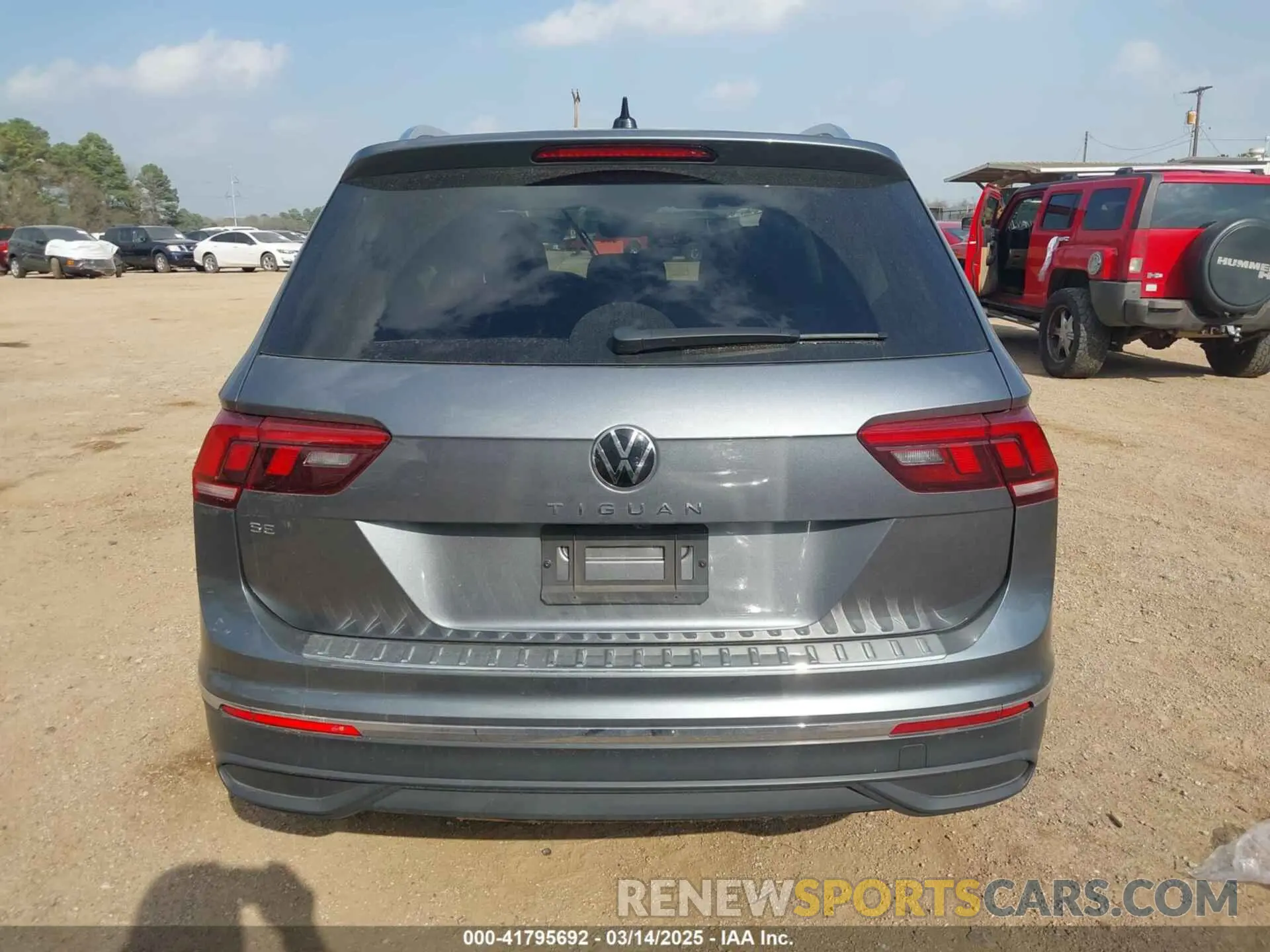 16 fotografías del automóvil dañado 3VV3B7AX1PM082647 VOLKSWAGEN TIGUAN 2023