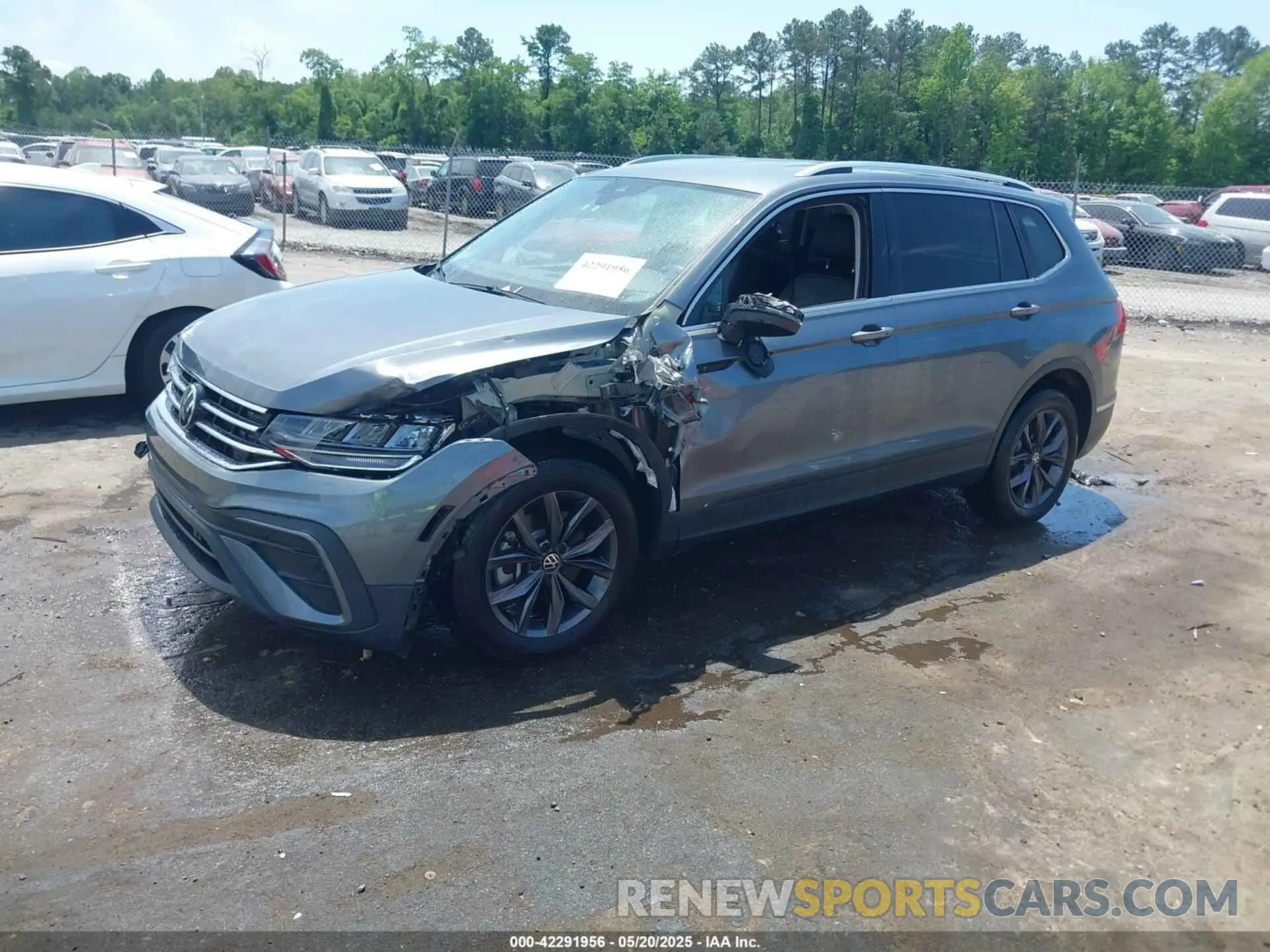 2 fotografías del automóvil dañado 3VV3B7AX3PM118743 VOLKSWAGEN TIGUAN 2023