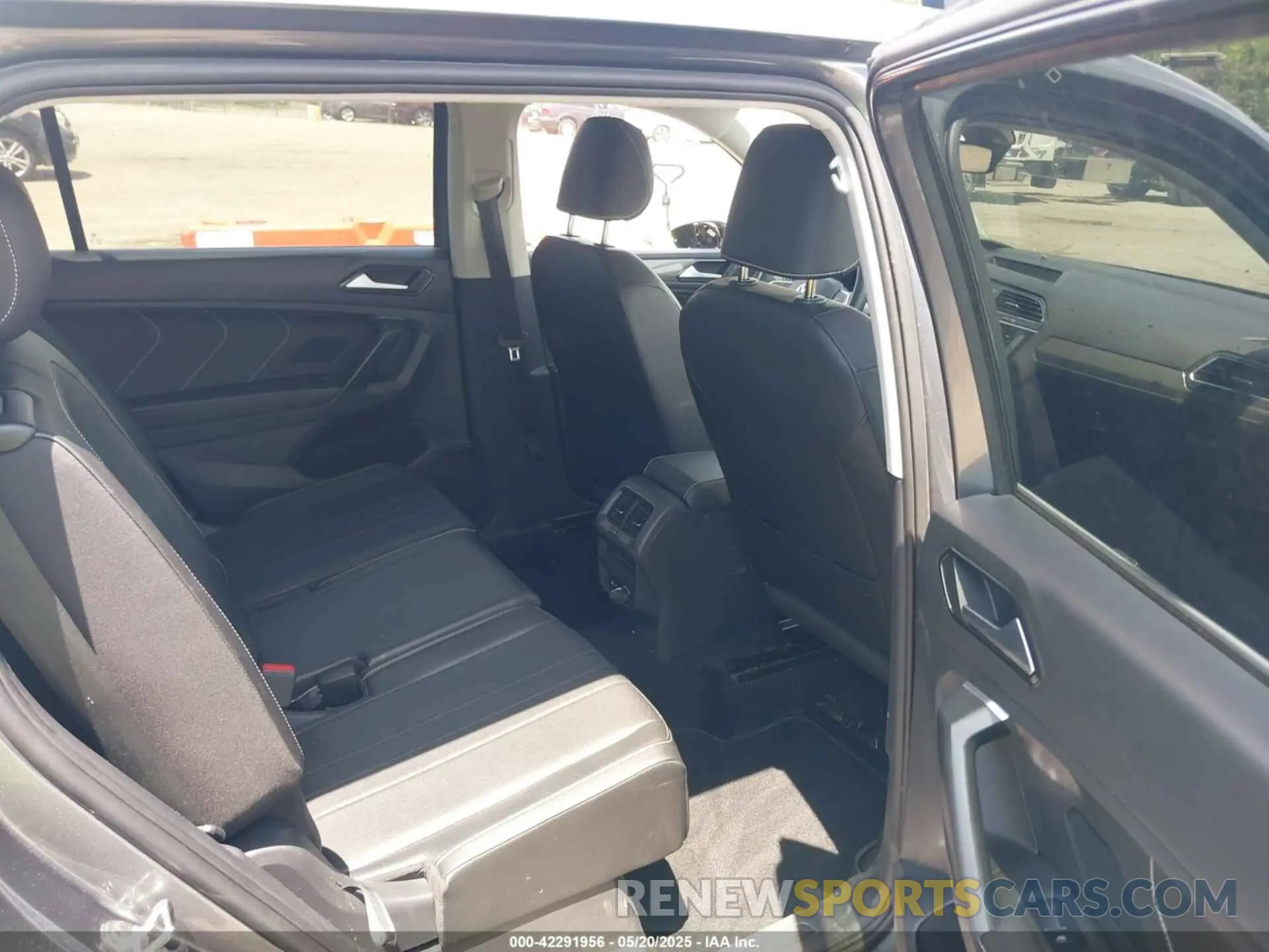 8 fotografías del automóvil dañado 3VV3B7AX3PM118743 VOLKSWAGEN TIGUAN 2023