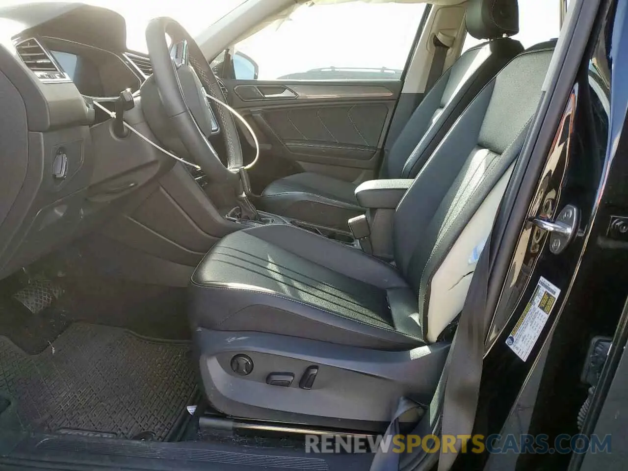 7 fotografías del automóvil dañado 3VV3B7AX4PM135745 VOLKSWAGEN TIGUAN 2023