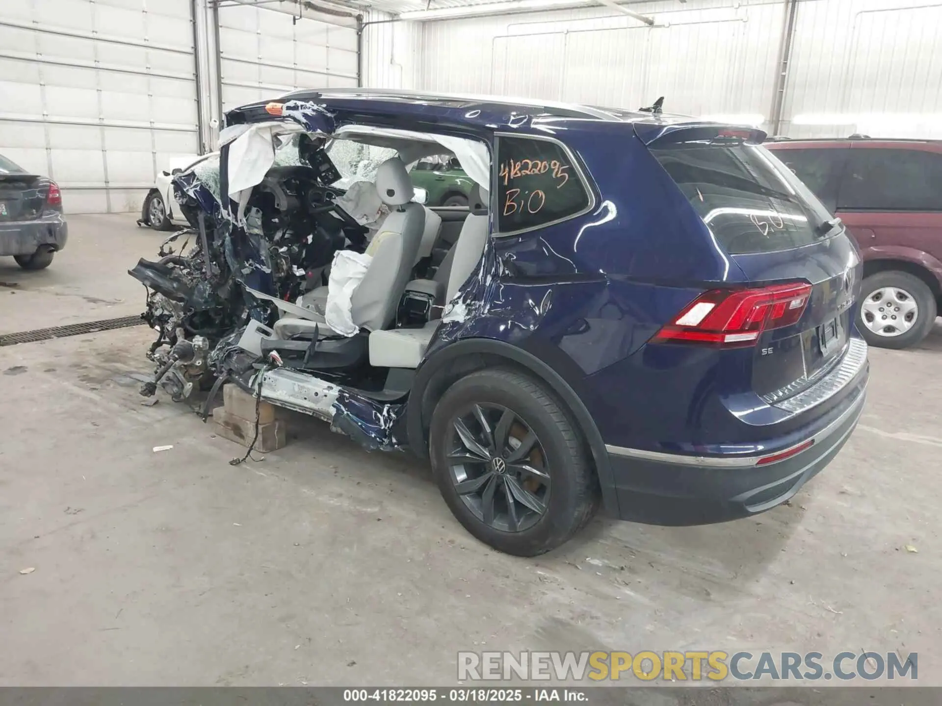 3 fotografías del automóvil dañado 3VV3B7AX7PM057526 VOLKSWAGEN TIGUAN 2023