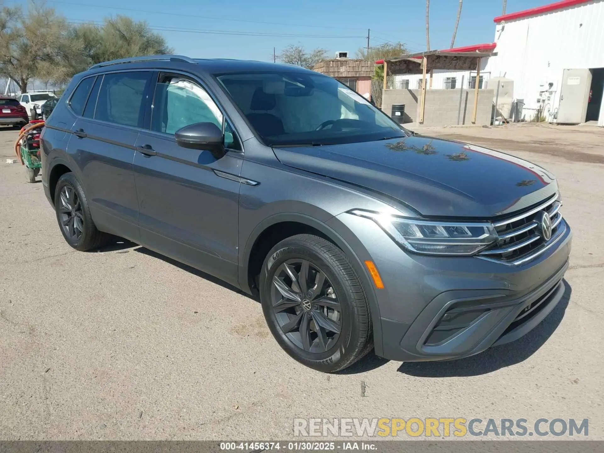 1 fotografías del automóvil dañado 3VV3B7AX7PM109902 VOLKSWAGEN TIGUAN 2023