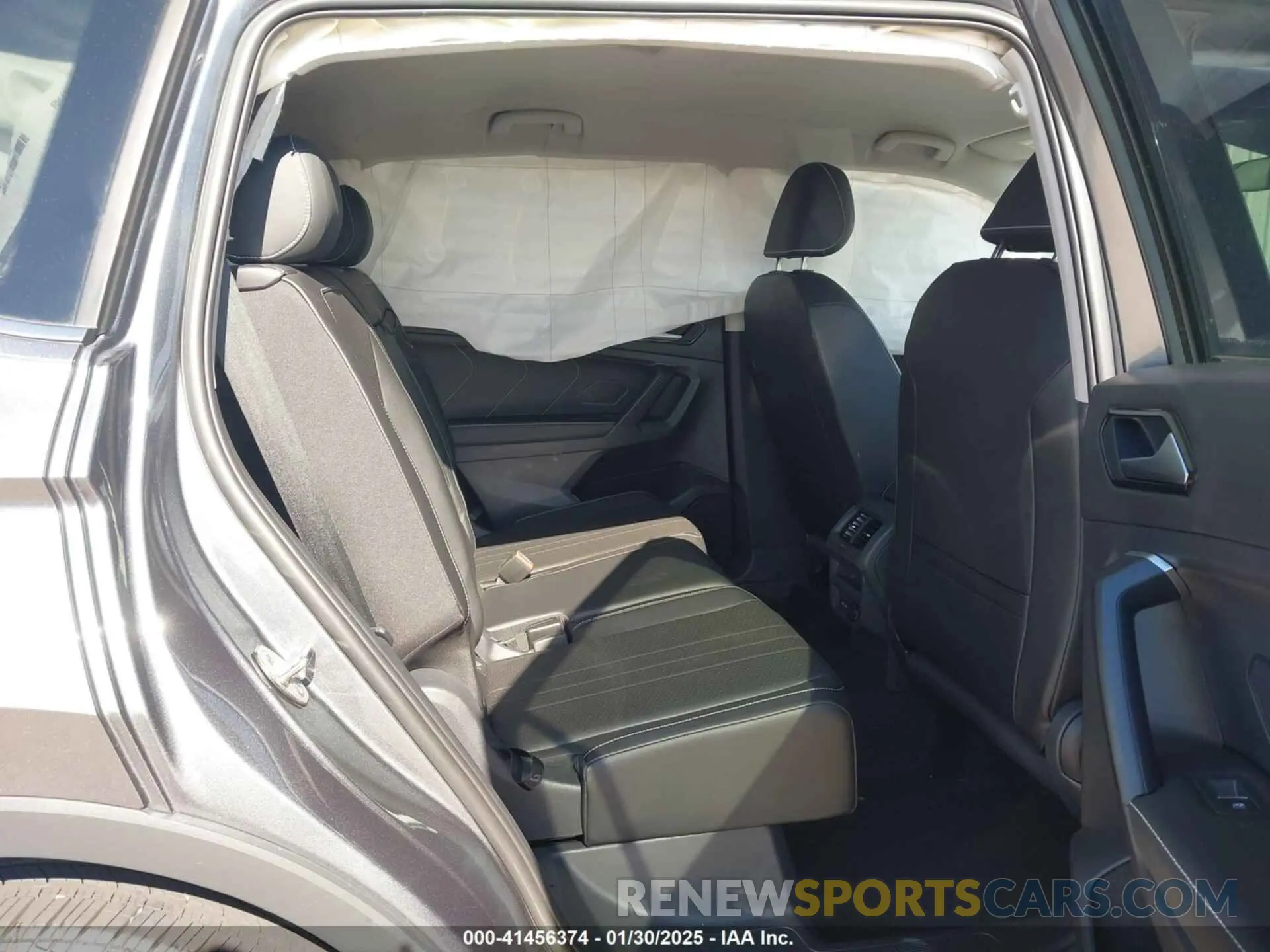 8 fotografías del automóvil dañado 3VV3B7AX7PM109902 VOLKSWAGEN TIGUAN 2023