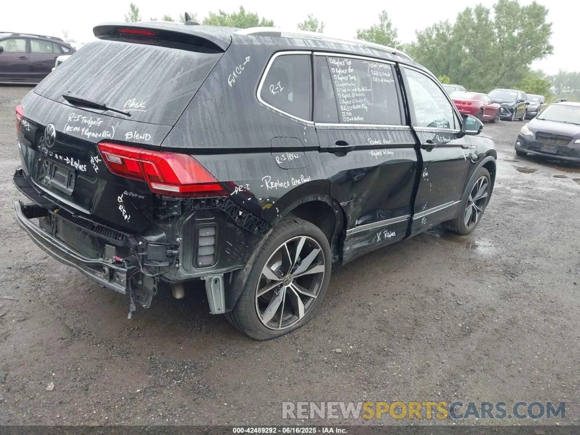 4 fotografías del automóvil dañado 3VV4B7AX5PM120501 VOLKSWAGEN TIGUAN 2023