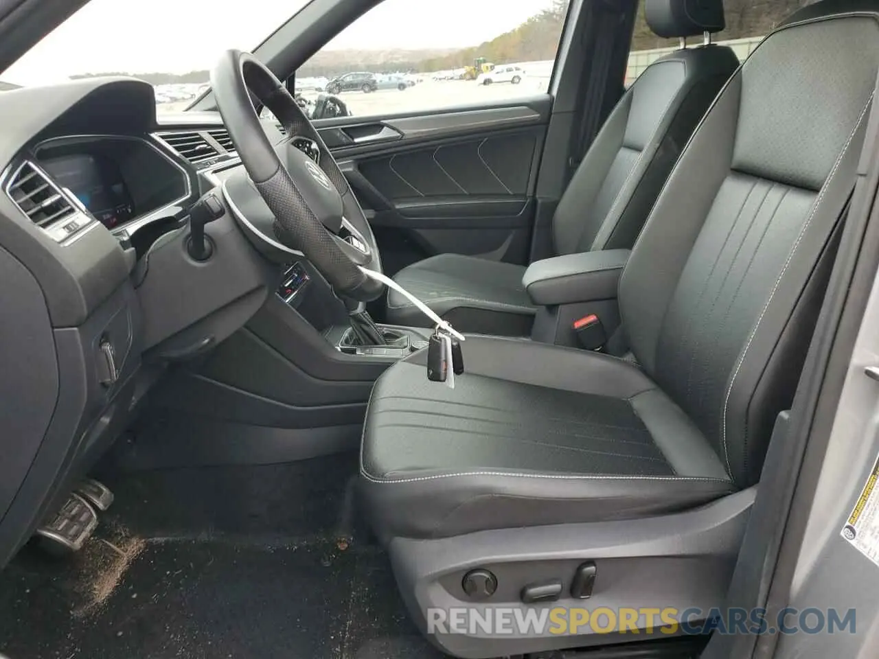 7 fotografías del automóvil dañado 3VV8B7AX1PM023703 VOLKSWAGEN TIGUAN 2023