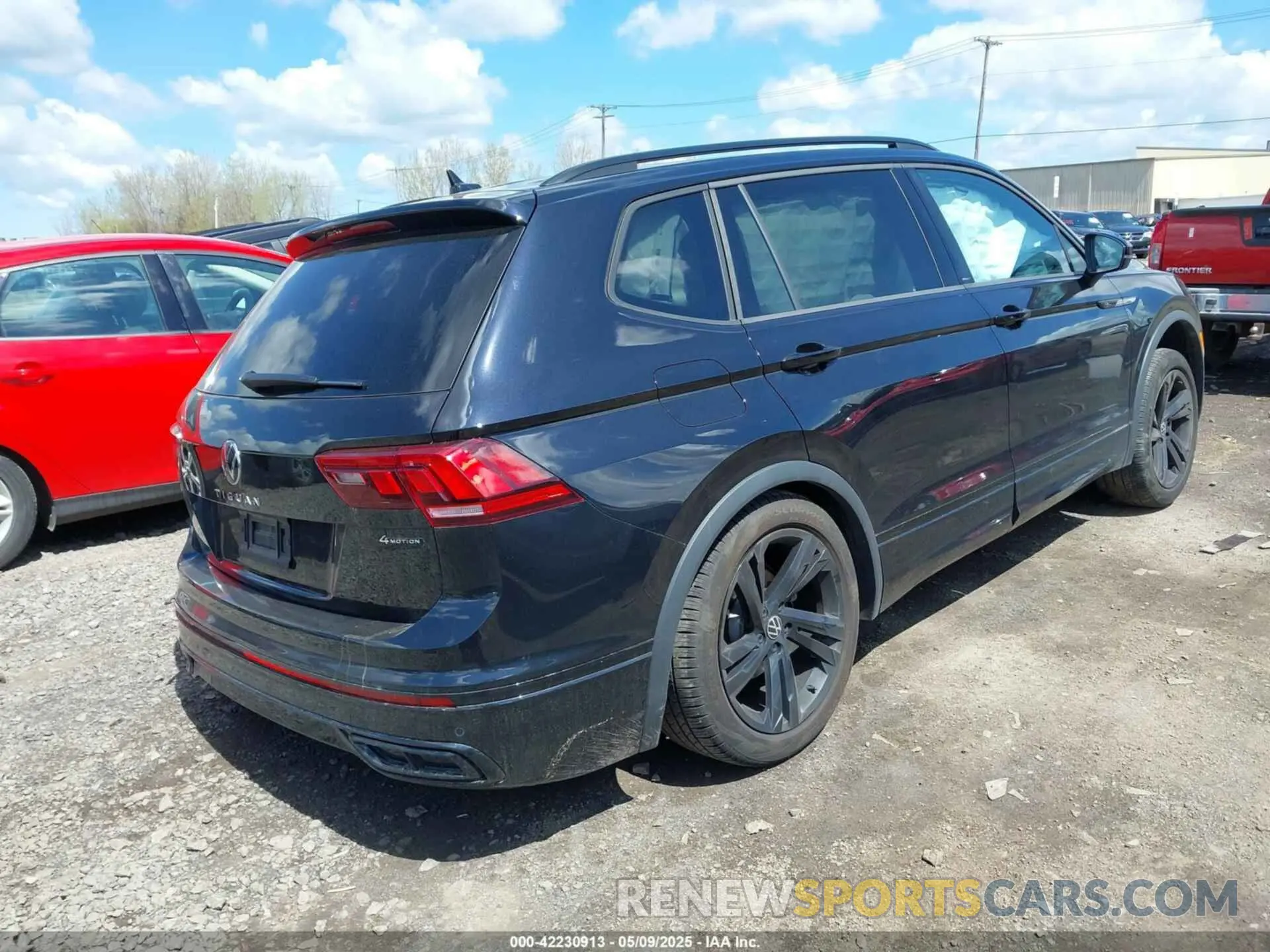 4 fotografías del automóvil dañado 3VV8B7AX1PM031316 VOLKSWAGEN TIGUAN 2023