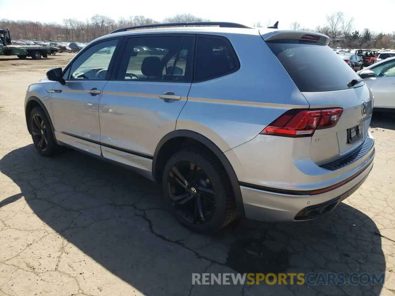 2 fotografías del automóvil dañado 3VV8B7AX3PM090643 VOLKSWAGEN TIGUAN 2023