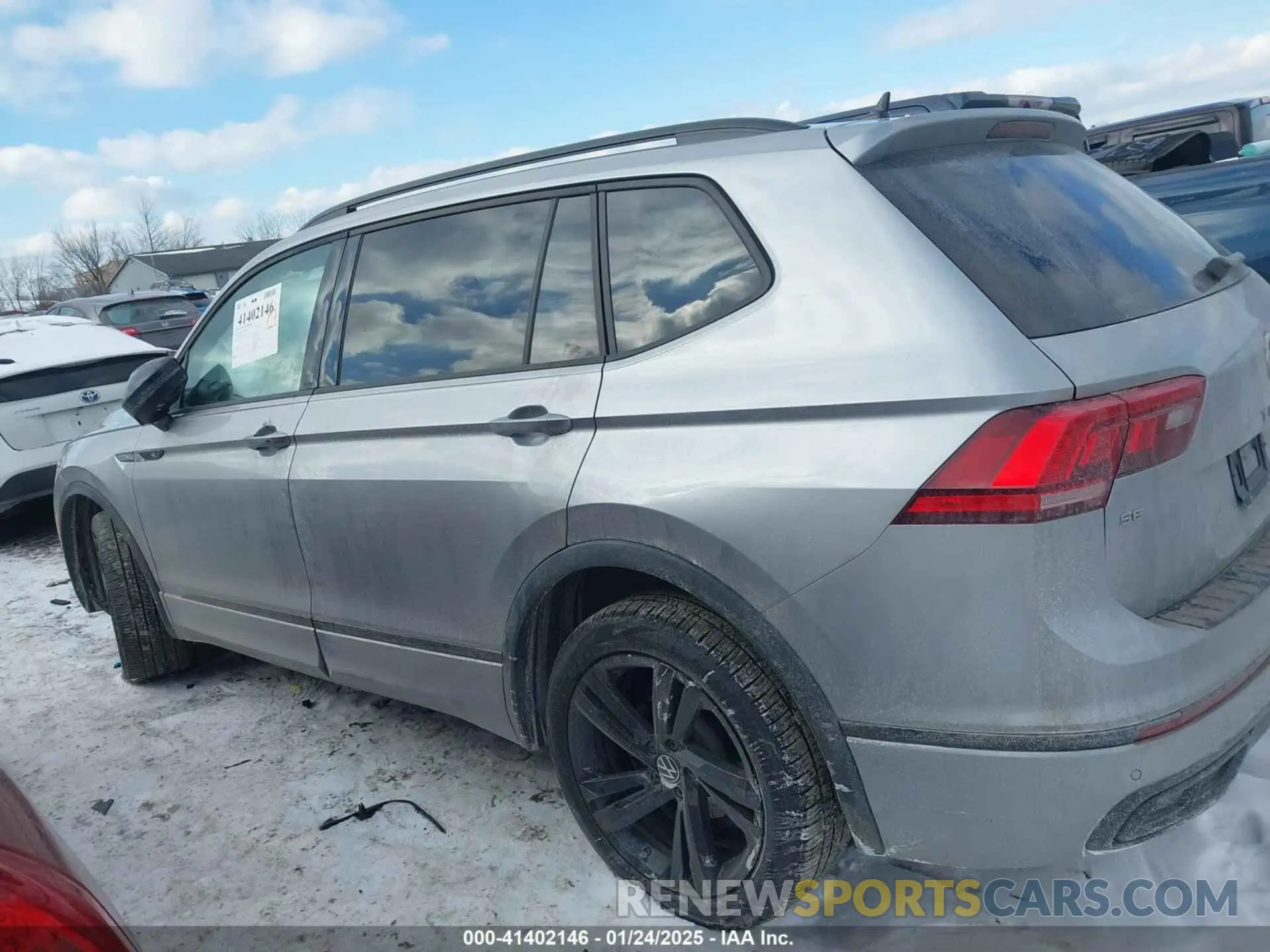 14 fotografías del automóvil dañado 3VV8B7AX3PM106873 VOLKSWAGEN TIGUAN 2023
