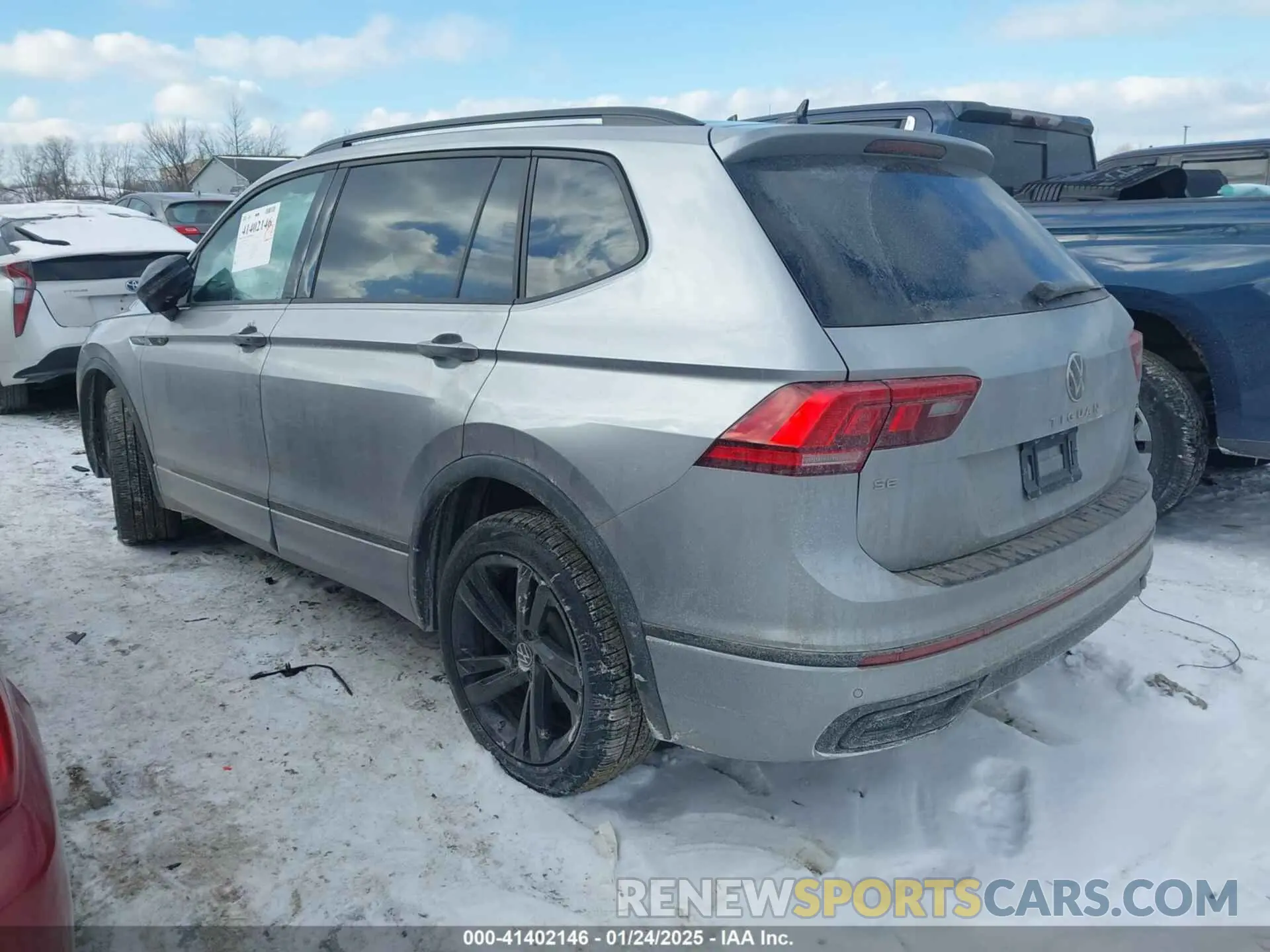 3 fotografías del automóvil dañado 3VV8B7AX3PM106873 VOLKSWAGEN TIGUAN 2023