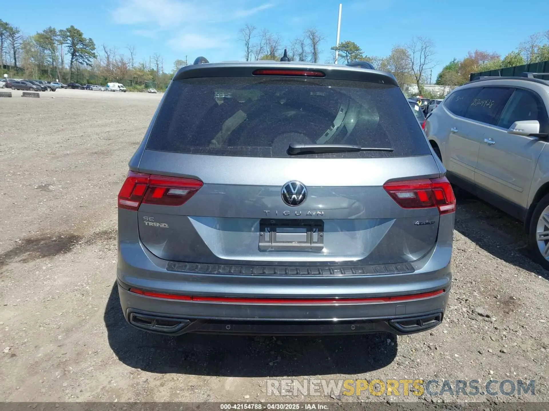 16 fotografías del automóvil dañado 3VV8B7AX7PM102793 VOLKSWAGEN TIGUAN 2023