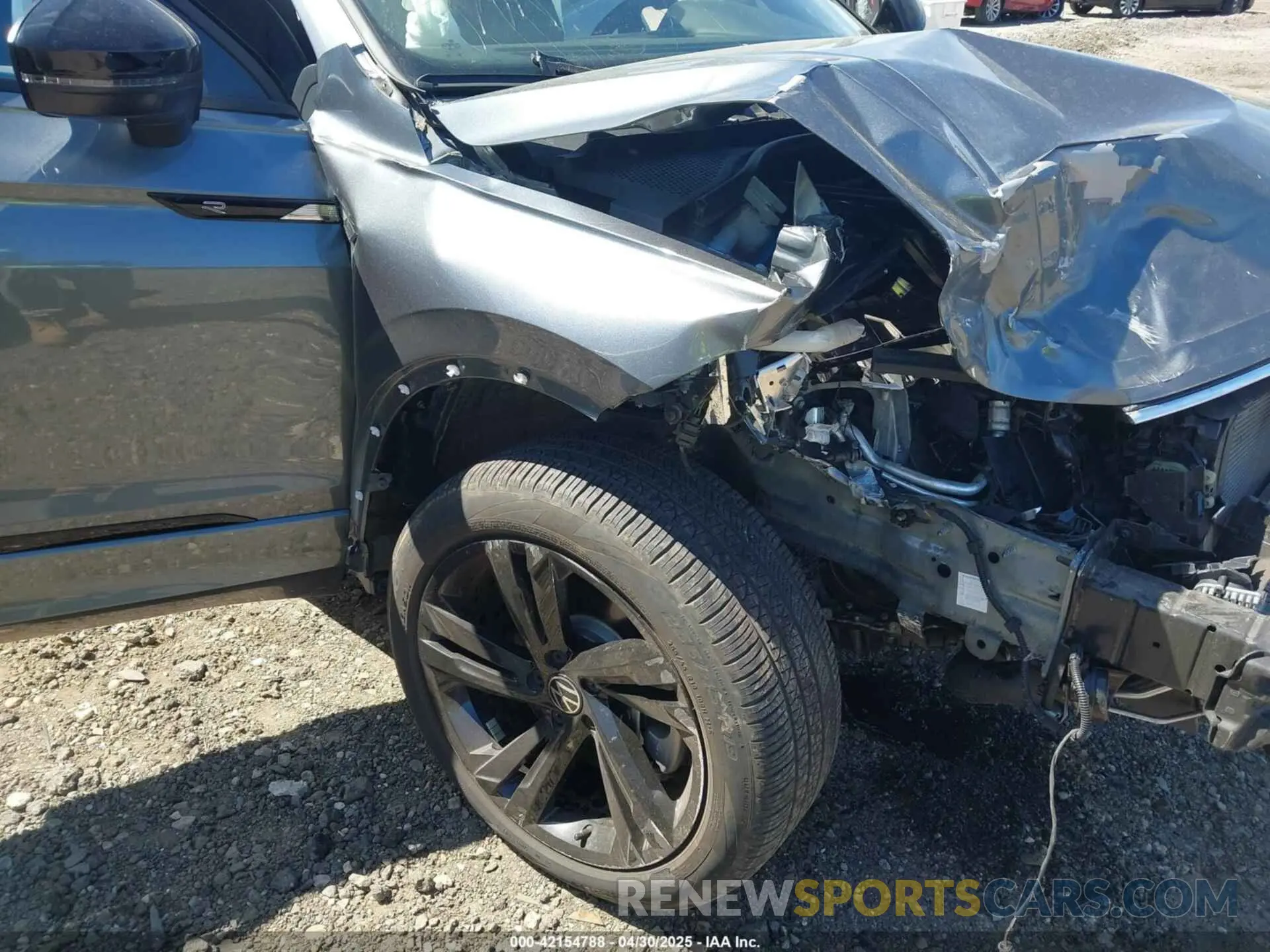 6 fotografías del automóvil dañado 3VV8B7AX7PM102793 VOLKSWAGEN TIGUAN 2023