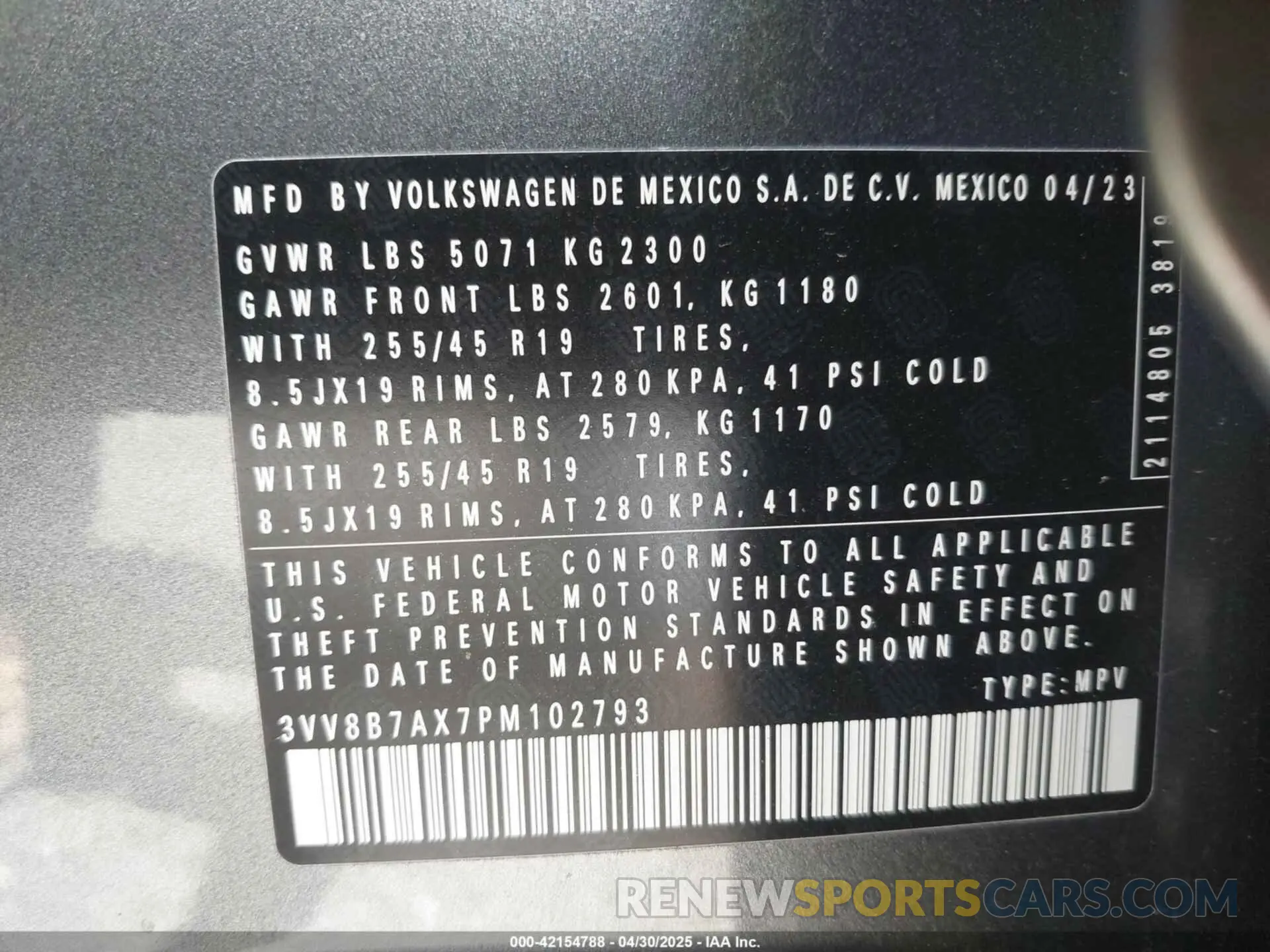9 fotografías del automóvil dañado 3VV8B7AX7PM102793 VOLKSWAGEN TIGUAN 2023