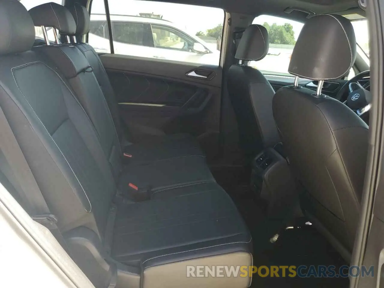 11 fotografías del automóvil dañado 3VVCB7AX0PM052720 VOLKSWAGEN TIGUAN 2023