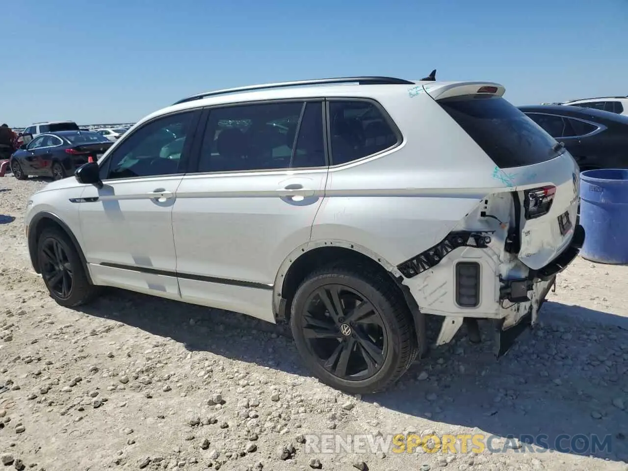 2 fotografías del automóvil dañado 3VVCB7AX0PM052720 VOLKSWAGEN TIGUAN 2023