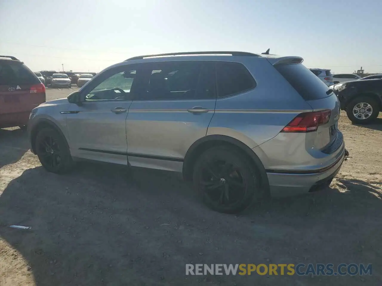 2 fotografías del automóvil dañado 3VVCB7AX0PM107991 VOLKSWAGEN TIGUAN 2023