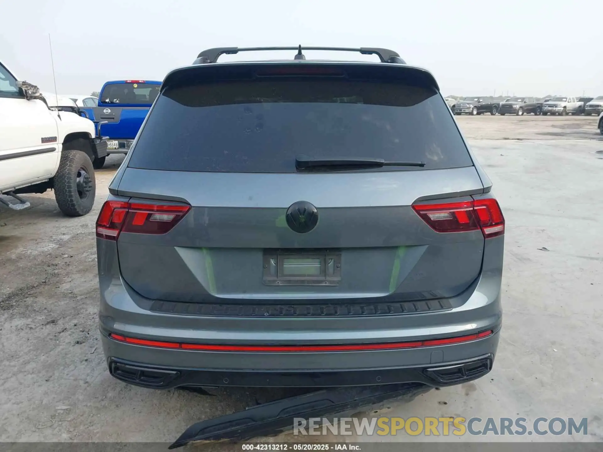 17 fotografías del automóvil dañado 3VVCB7AX2PM107104 VOLKSWAGEN TIGUAN 2023