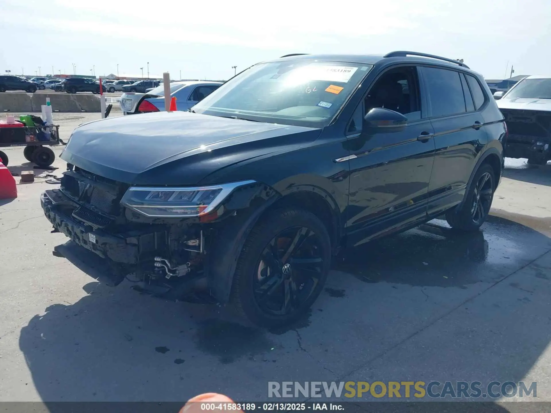 2 fotografías del automóvil dañado 3VVCB7AX5PM139416 VOLKSWAGEN TIGUAN 2023